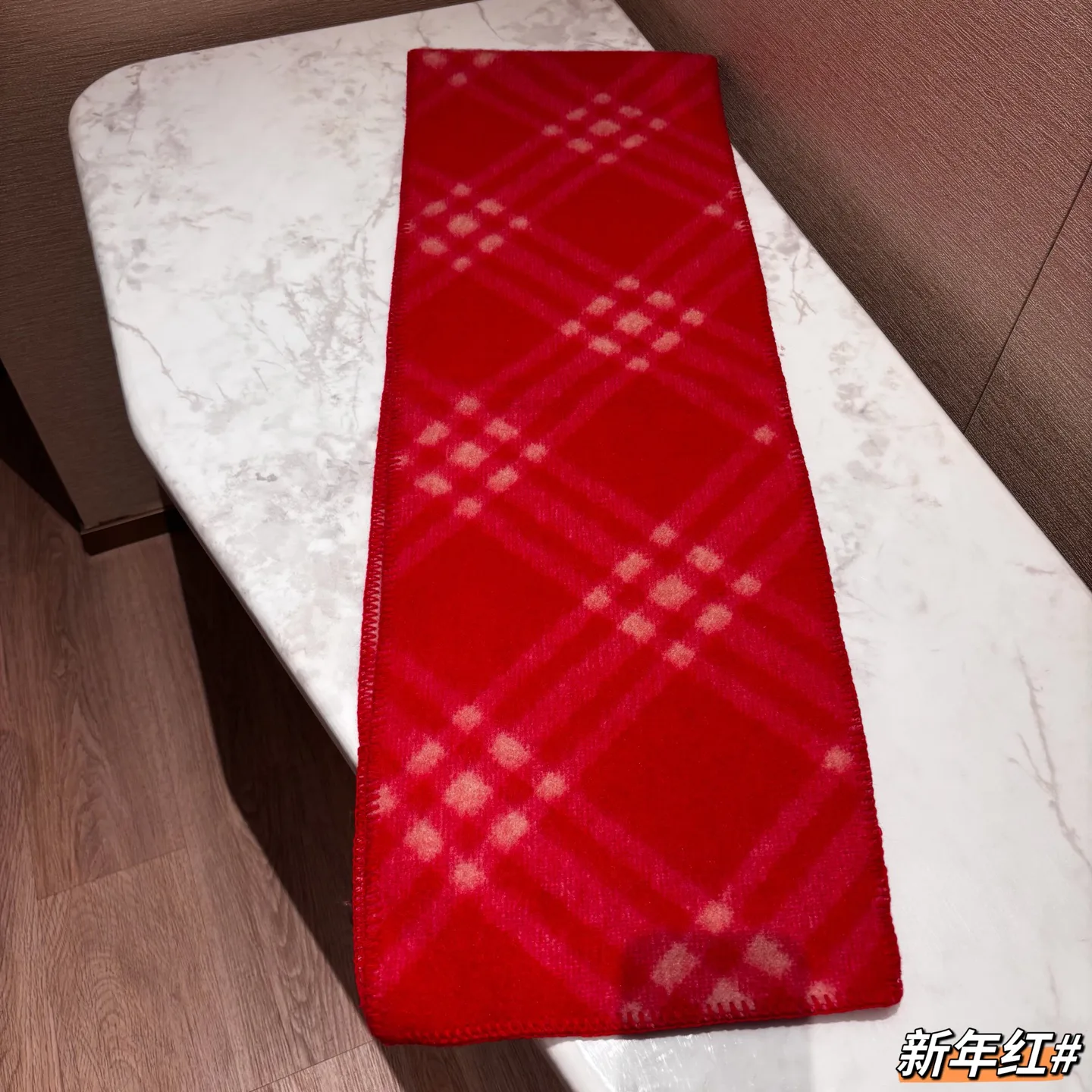 Шарфы Burberry 18507381