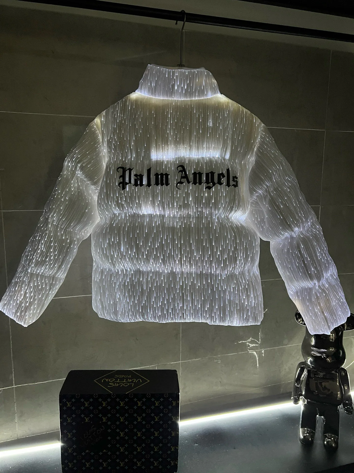 Куртки И Пуховики Мужские Moncler 493304