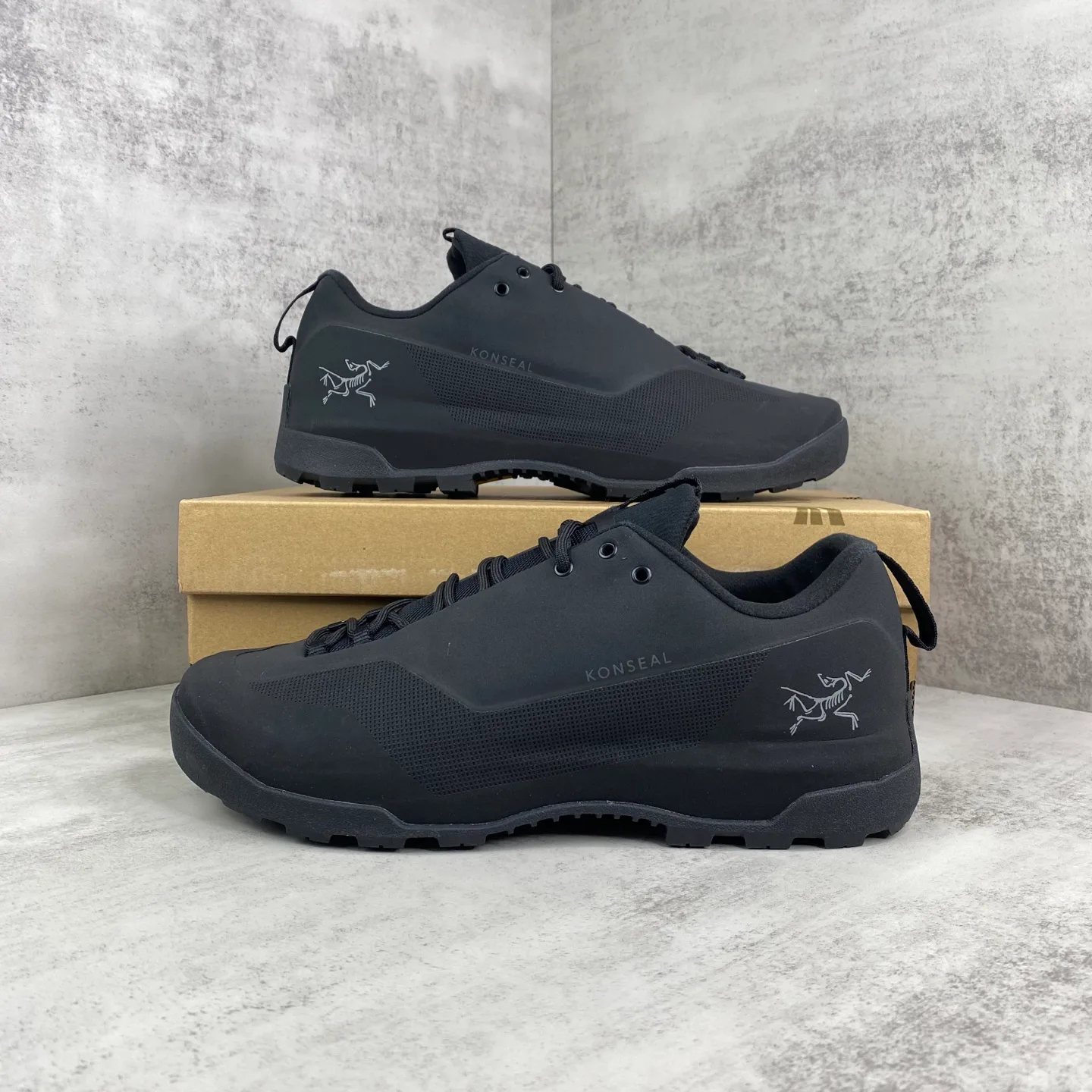 Кроссовки Мужские Arcteryx 17819892