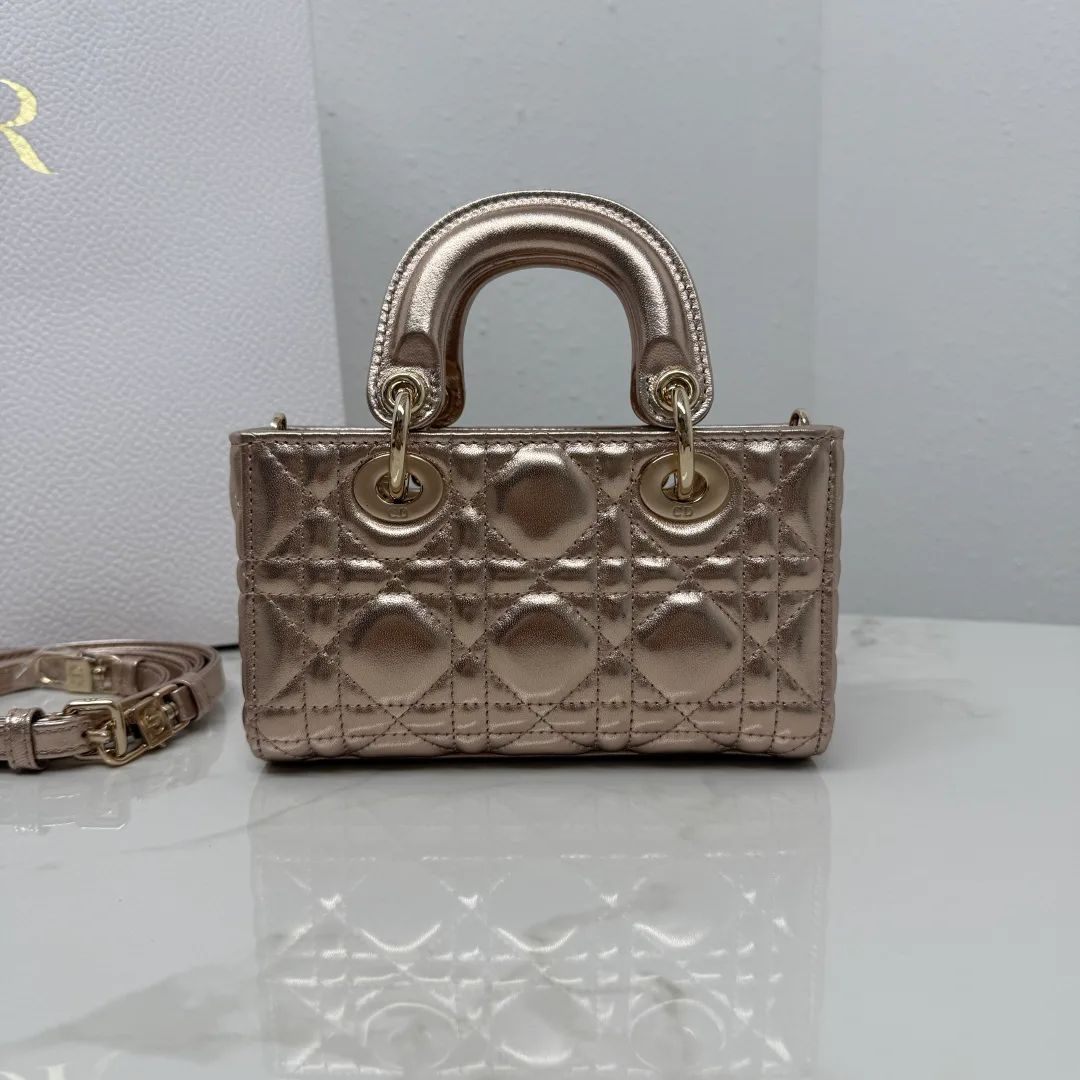 Классические Сумки Женские Christian Dior 18116367