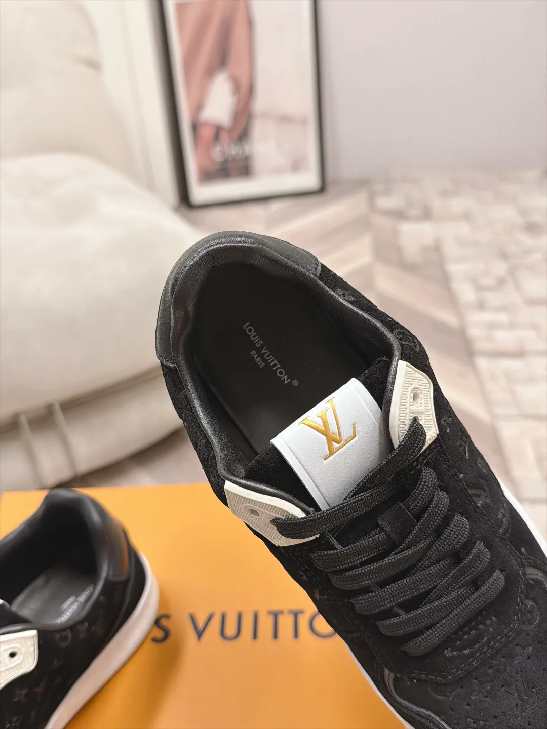 Кроссовки Женские Louis Vuitton 18708834