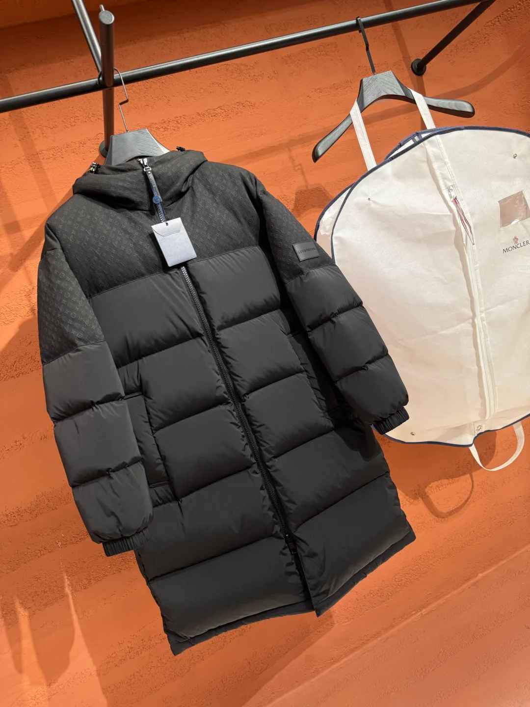 Куртки И Пуховики Женские Louis Vuitton 18387823