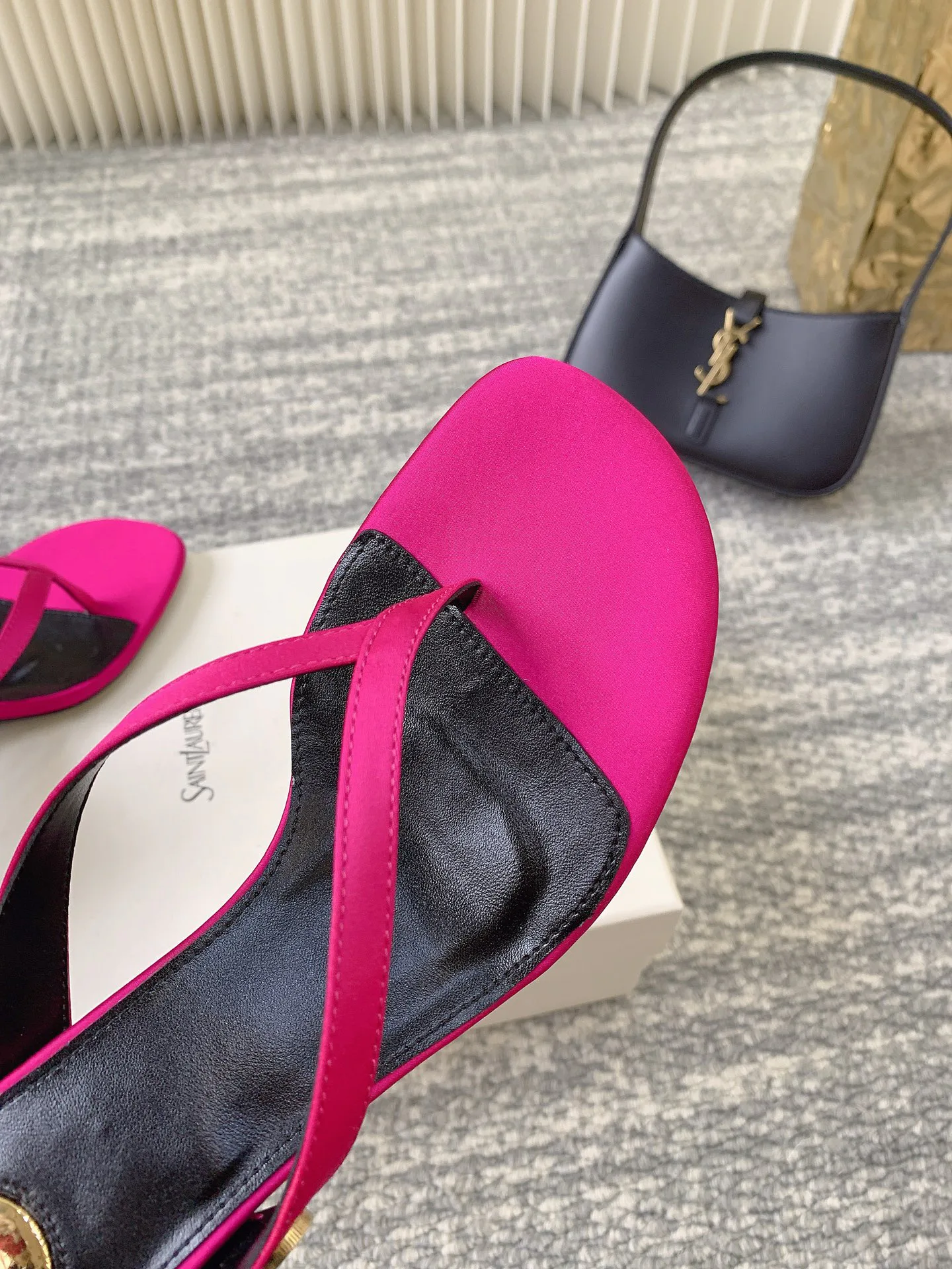 Босоножки Женские Saint Laurent 13229115