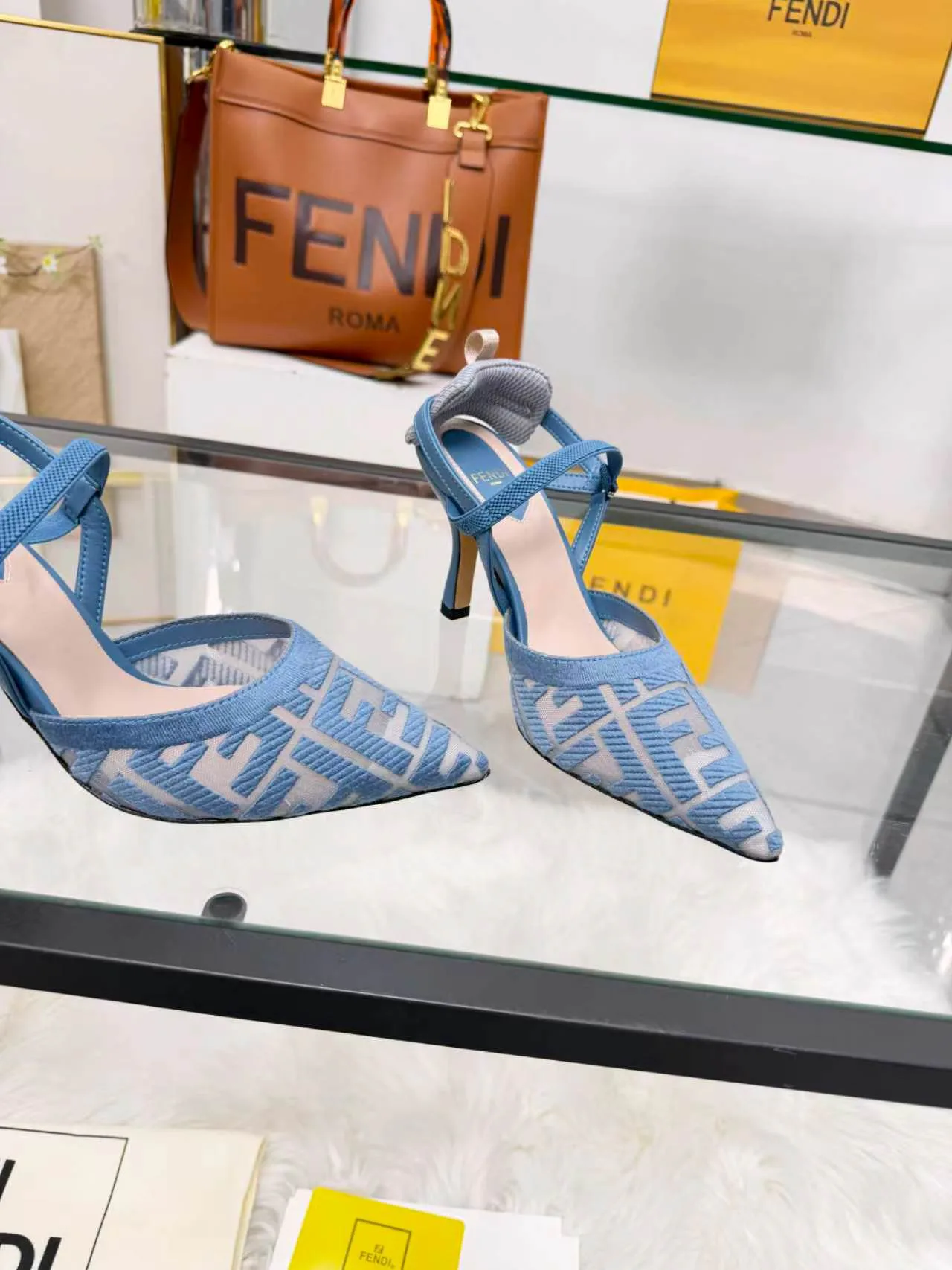 Туфли Женские Fendi 18104676