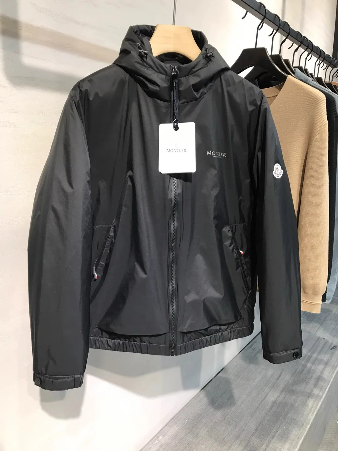 Куртки И Пуховики Мужские Moncler 437555