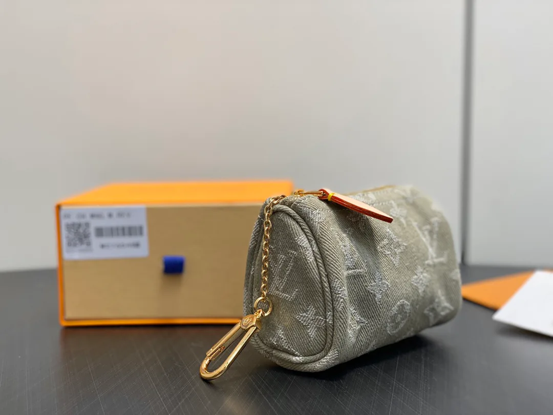 Клатчи Женские Louis Vuitton 11778084