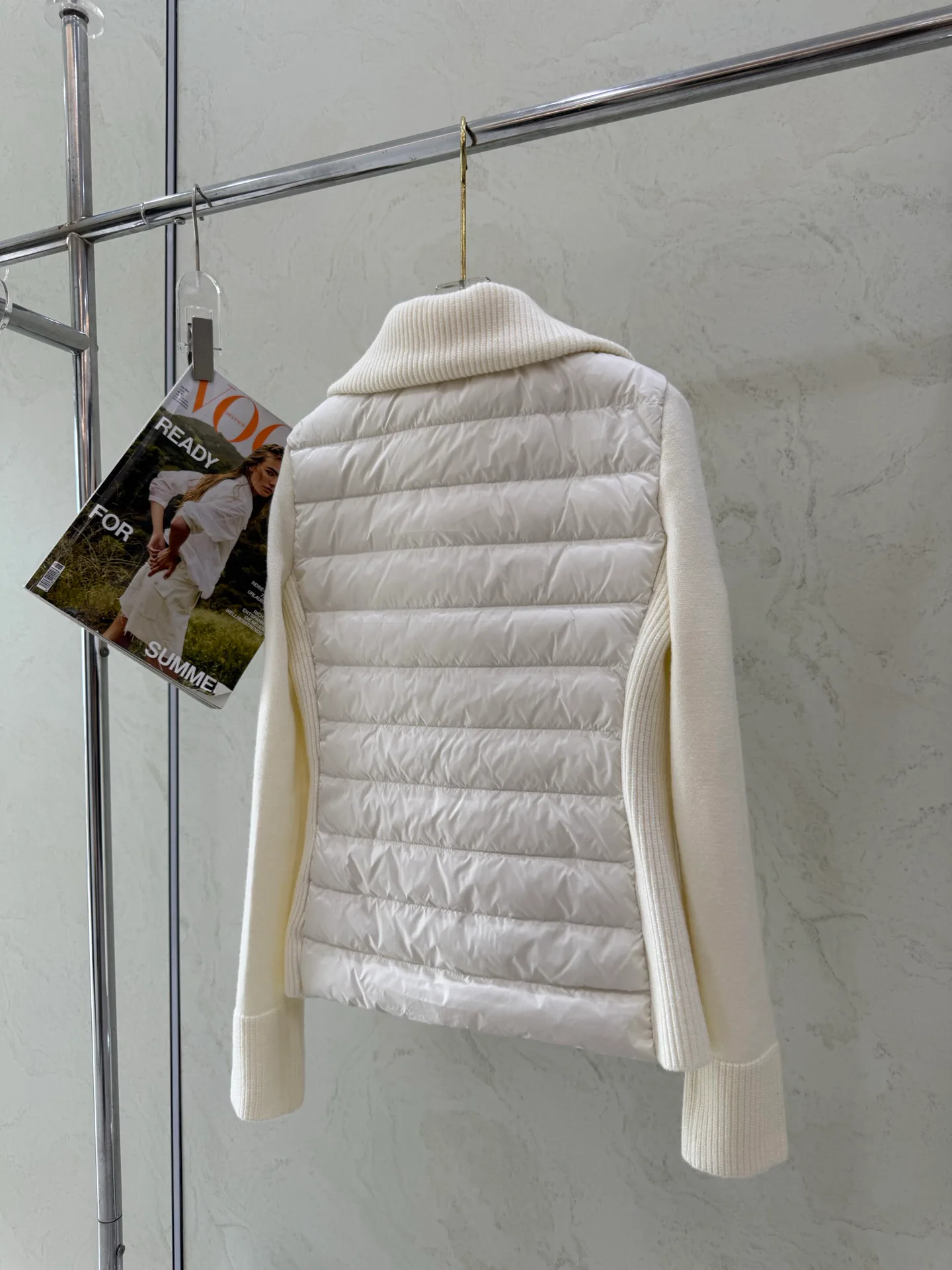 Куртки И Пуховики Женские Moncler 17918880