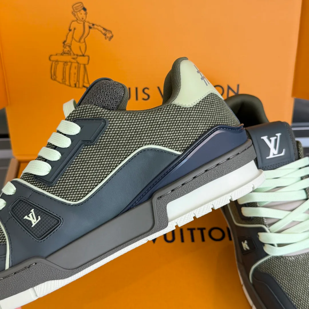 Кроссовки Мужские Louis Vuitton 10192684
