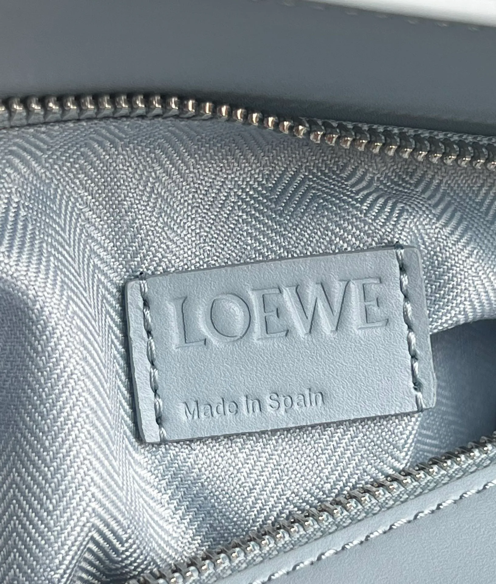 Сумки На Ремне Женские Loewe 10986876