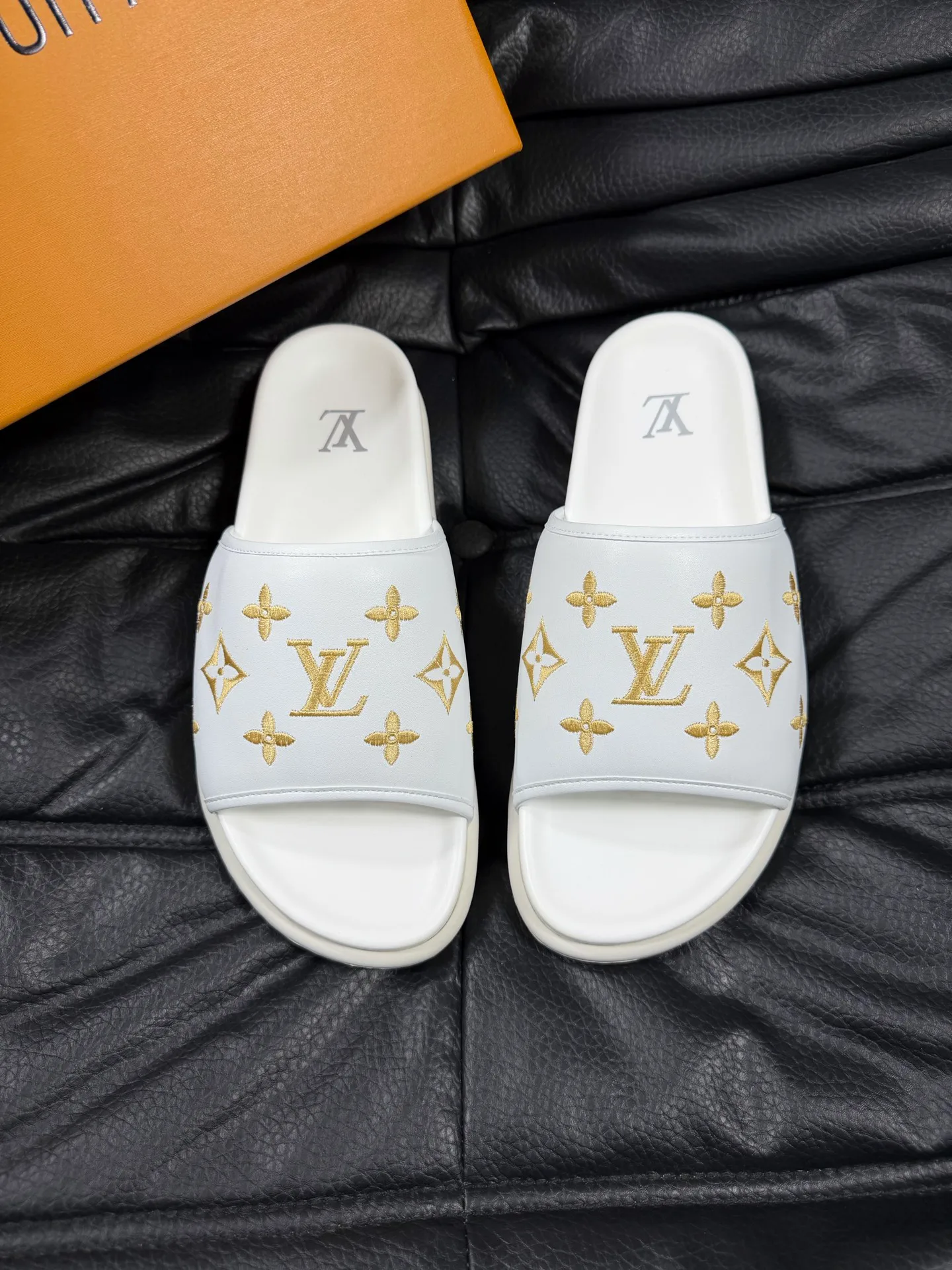 Шлепанцы Женские Louis Vuitton 991666