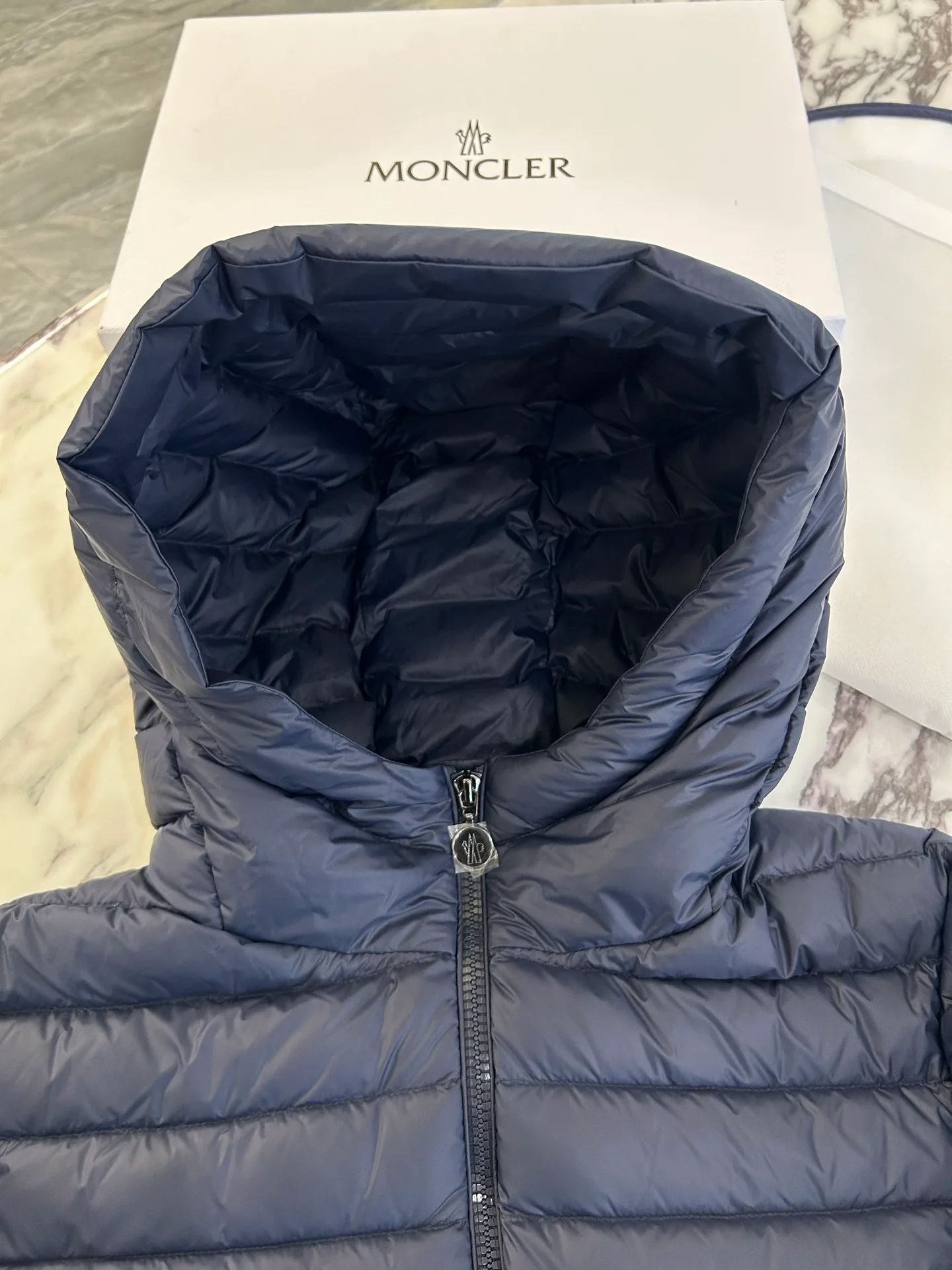 Куртки И Пуховики Мужские Moncler 18231514