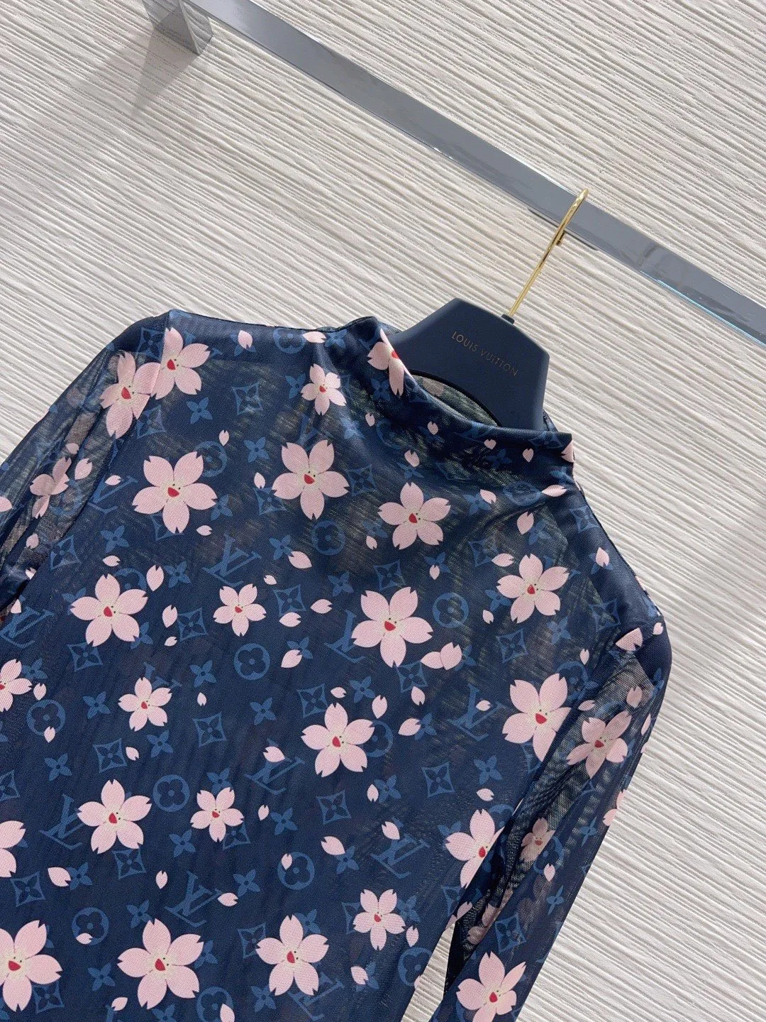 Топы Женские Louis Vuitton 11651989