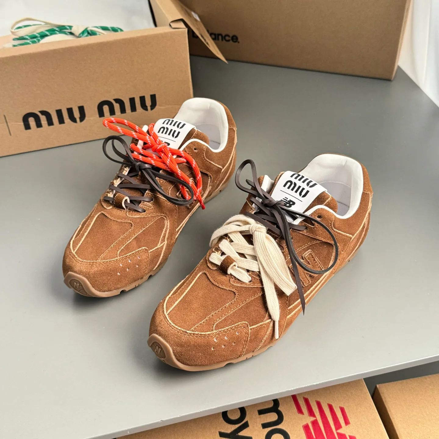 Кроссовки Женские Miu Miu 12629852