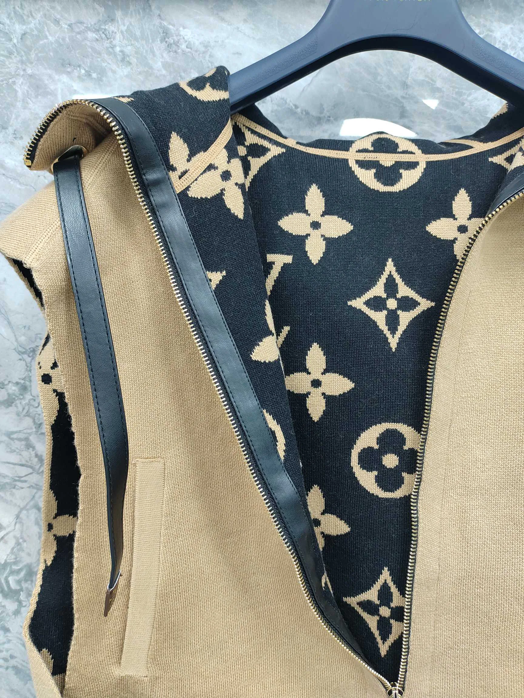 Жилеты Женские Louis Vuitton 18203434