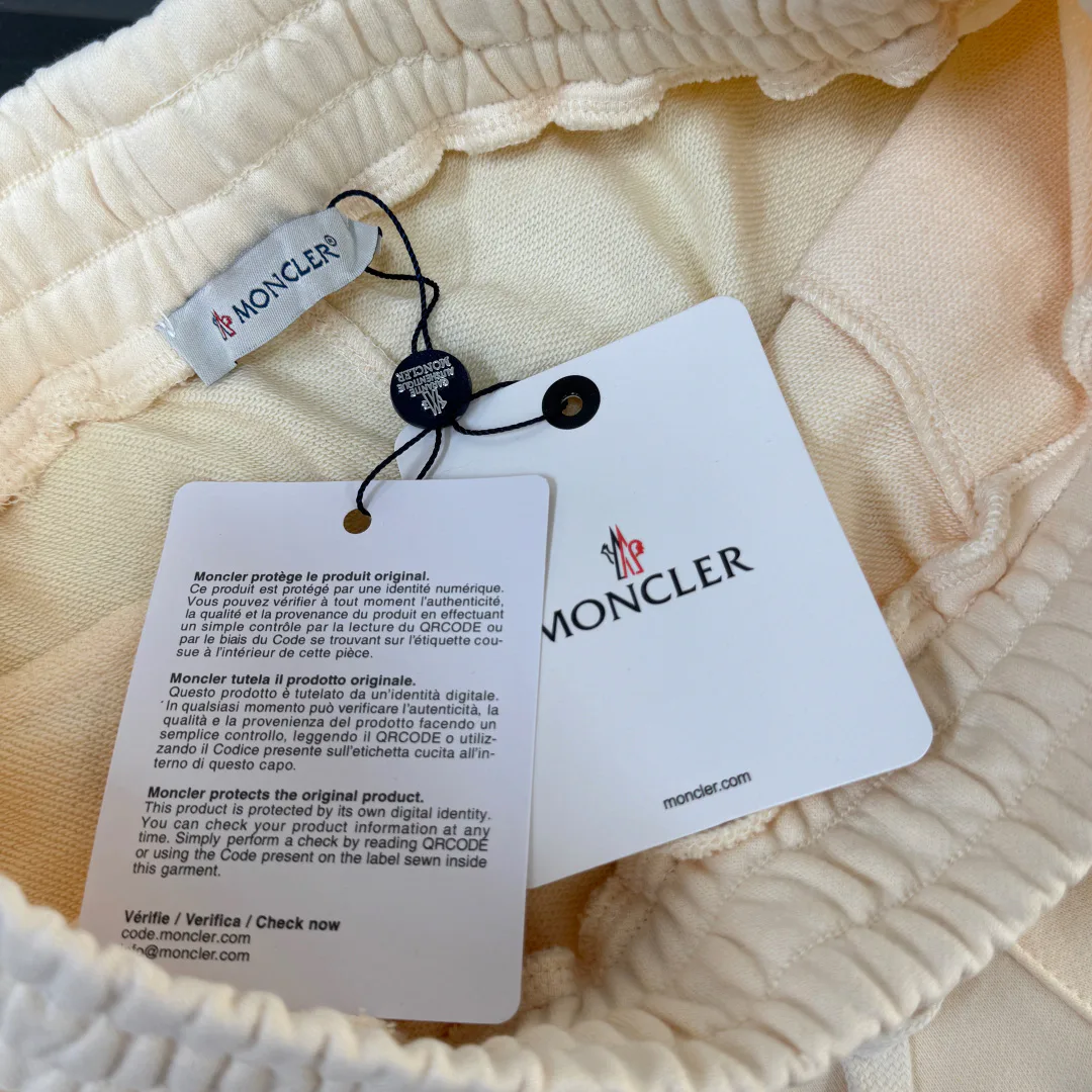 Шорты Женские Moncler 13734152