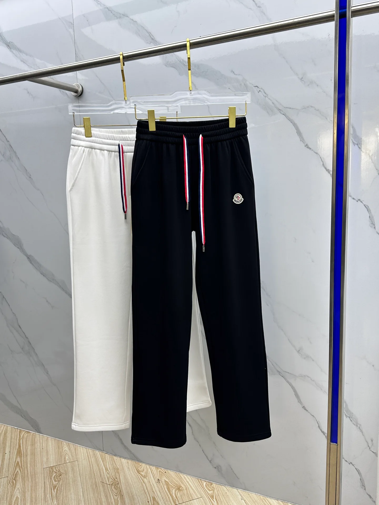 Брюки Мужские Moncler 18246679