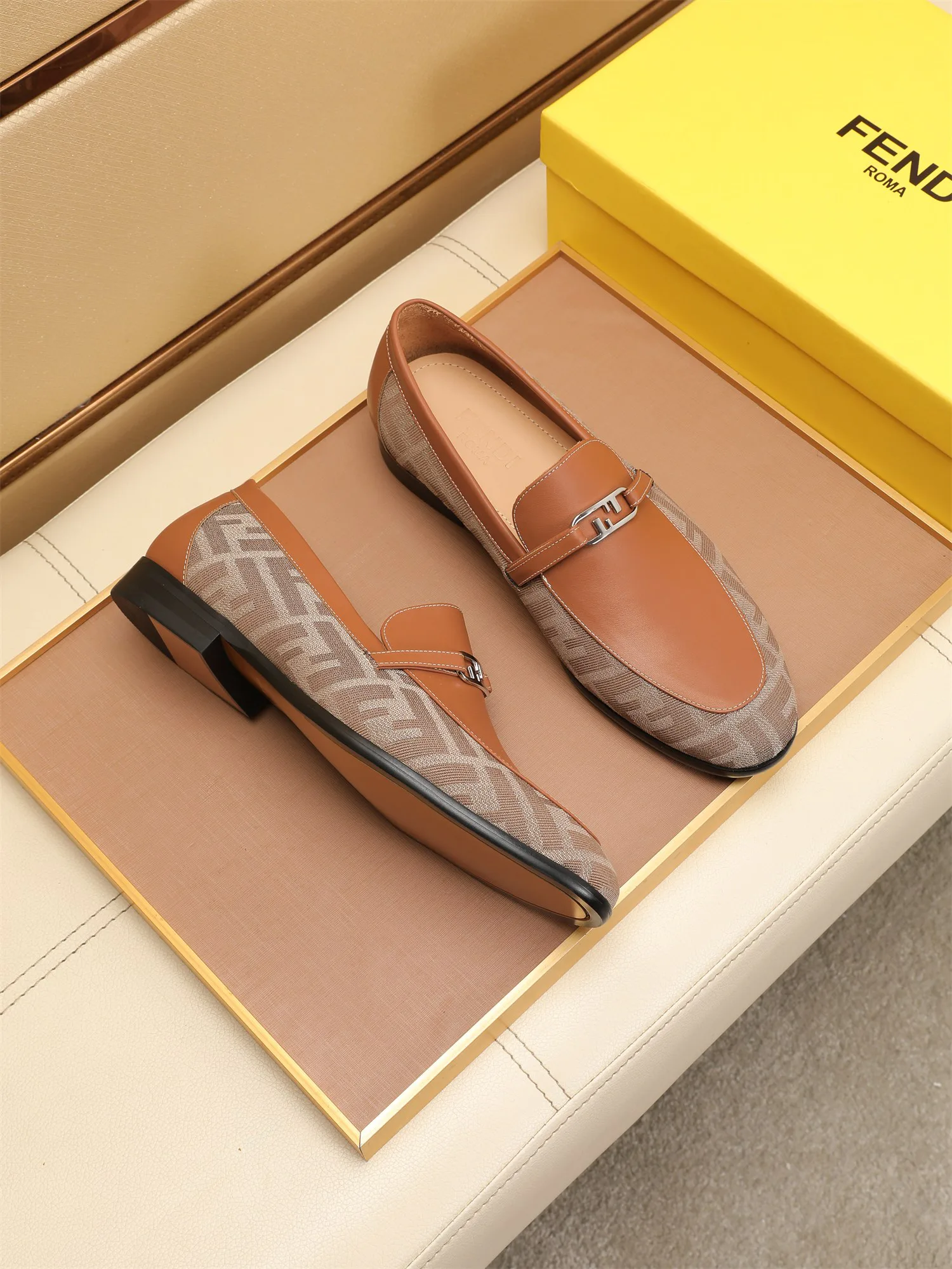 Лоферы И Туфли Мужские Fendi 1697483