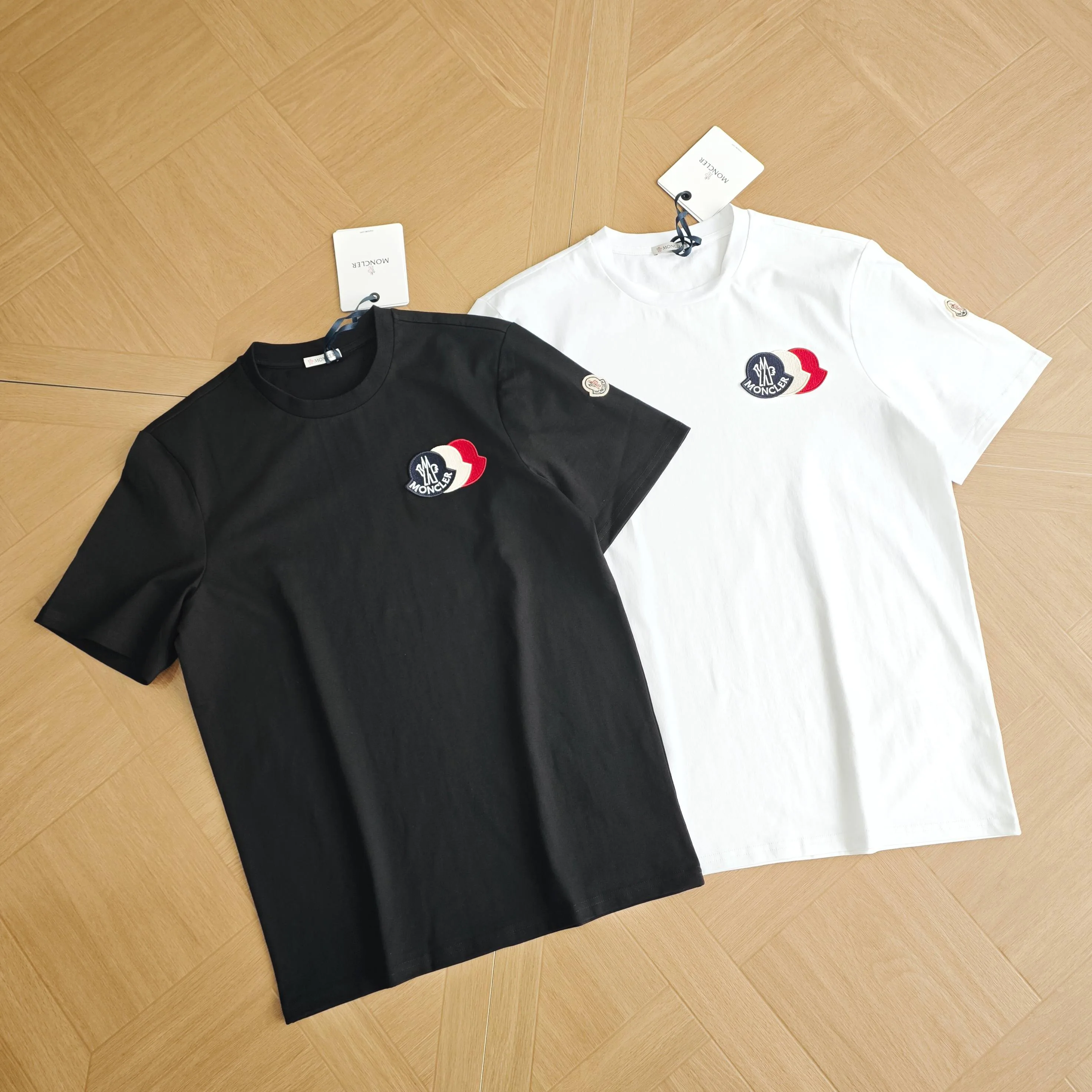 Футболки Женские Moncler 11682891