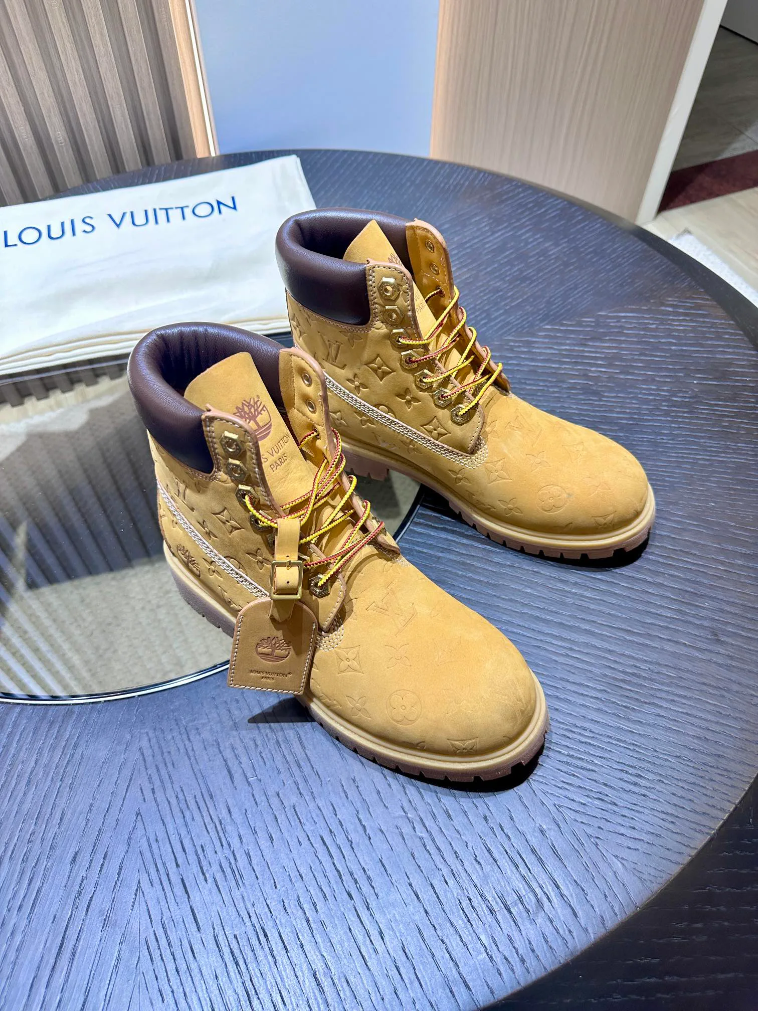 Ботинки Женские Louis Vuitton 18995449
