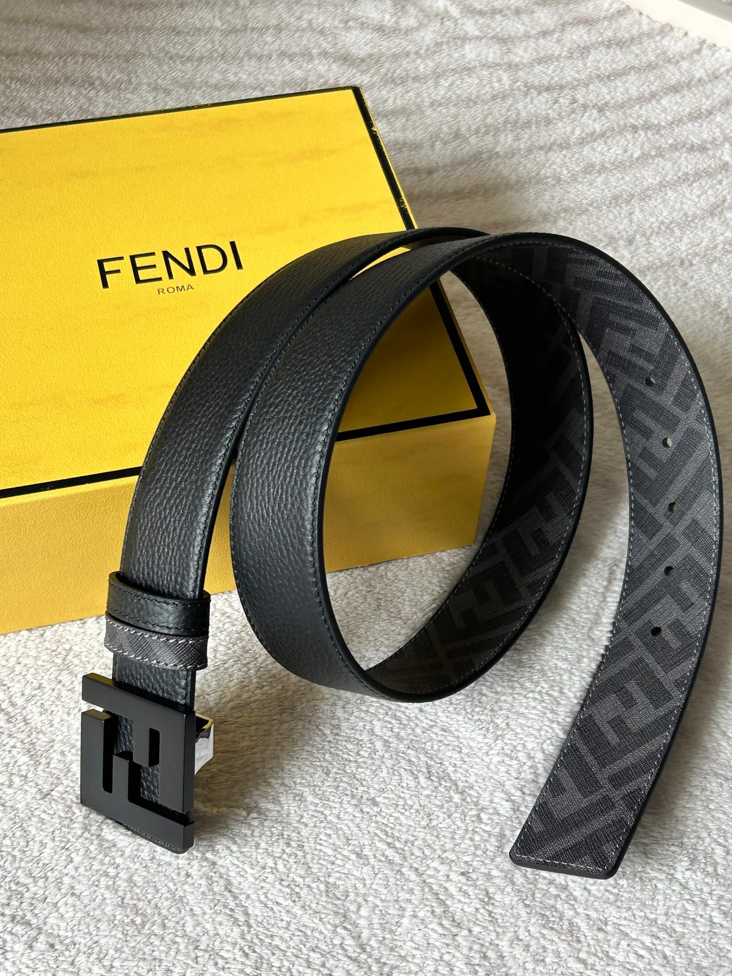 Ремни Fendi 11704488