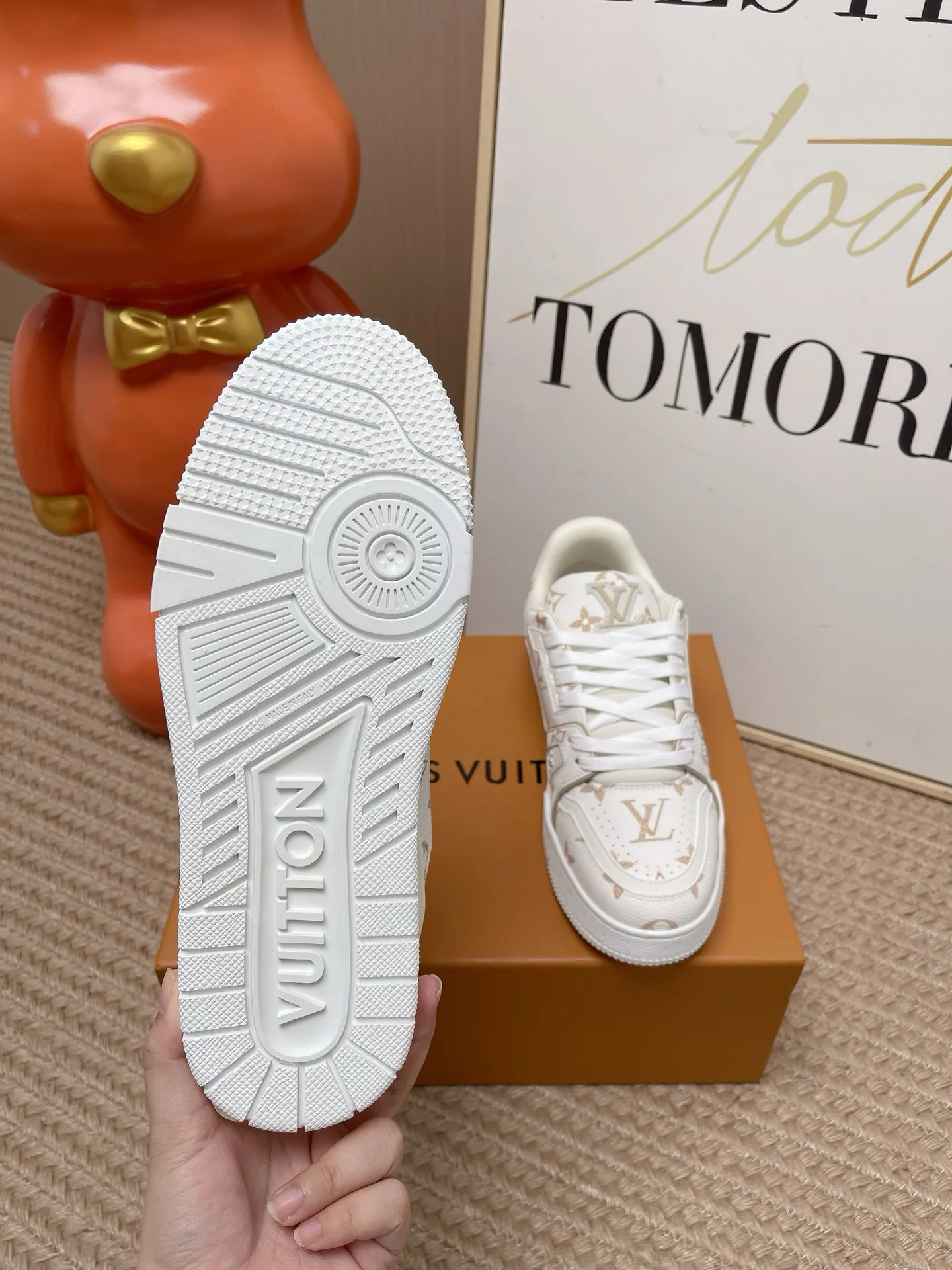 Кроссовки Женские Louis Vuitton 18810898
