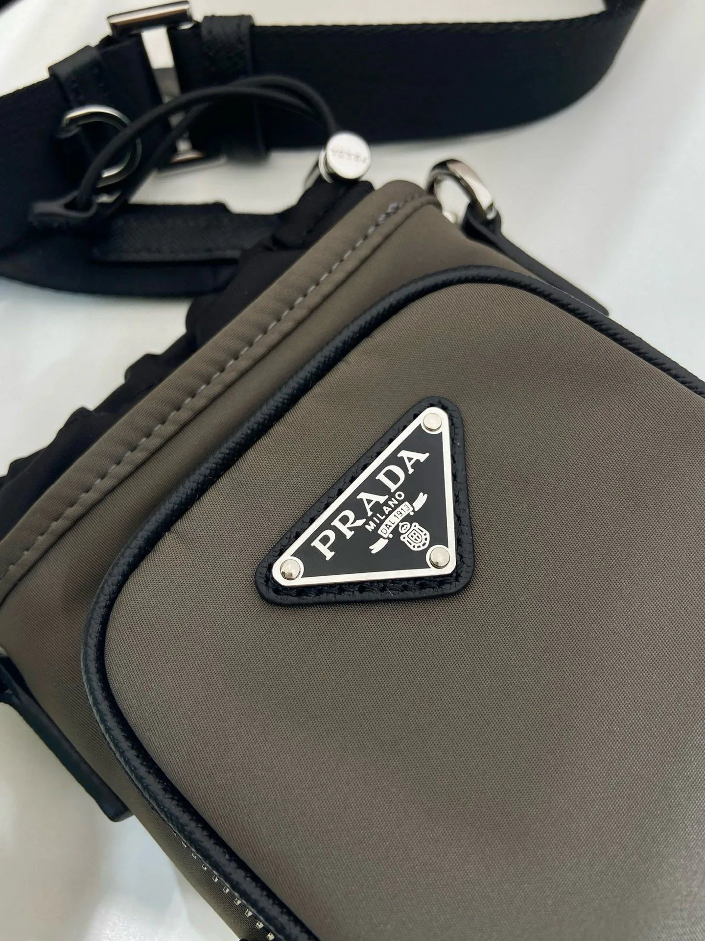 Сумки На Ремне Женские Prada 13410387