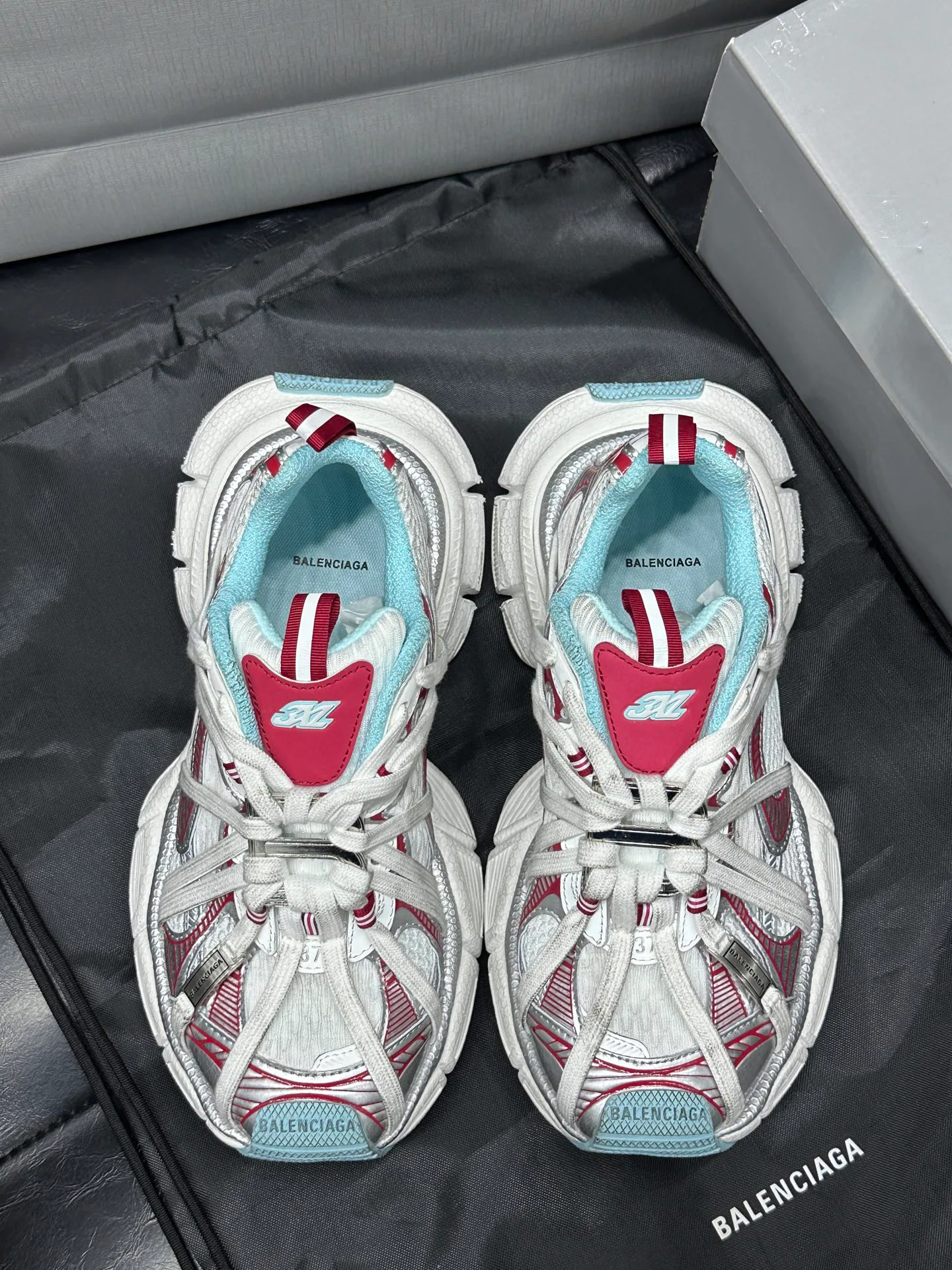 Кроссовки Женские Balenciaga 9269504