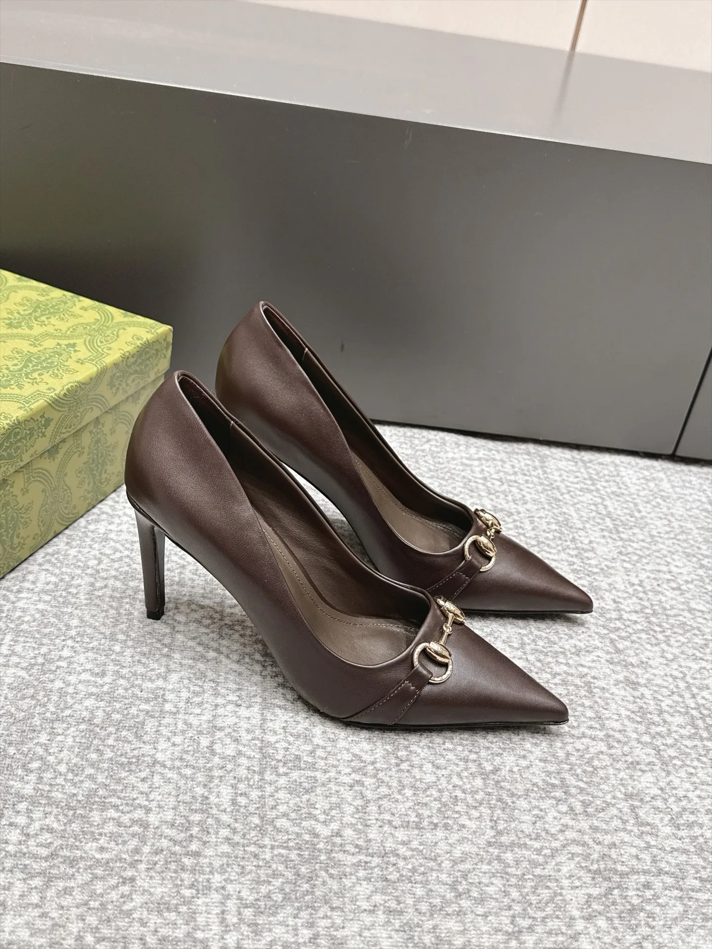 Туфли Женские Gucci 18765532