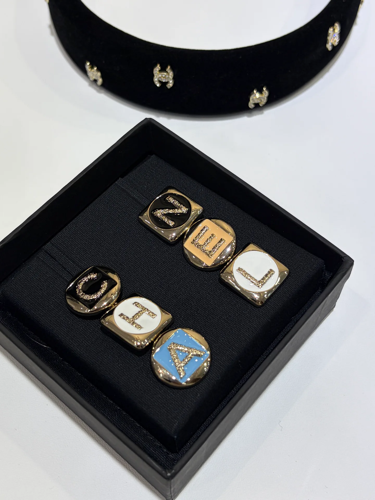 Бижутерия Chanel 1035396