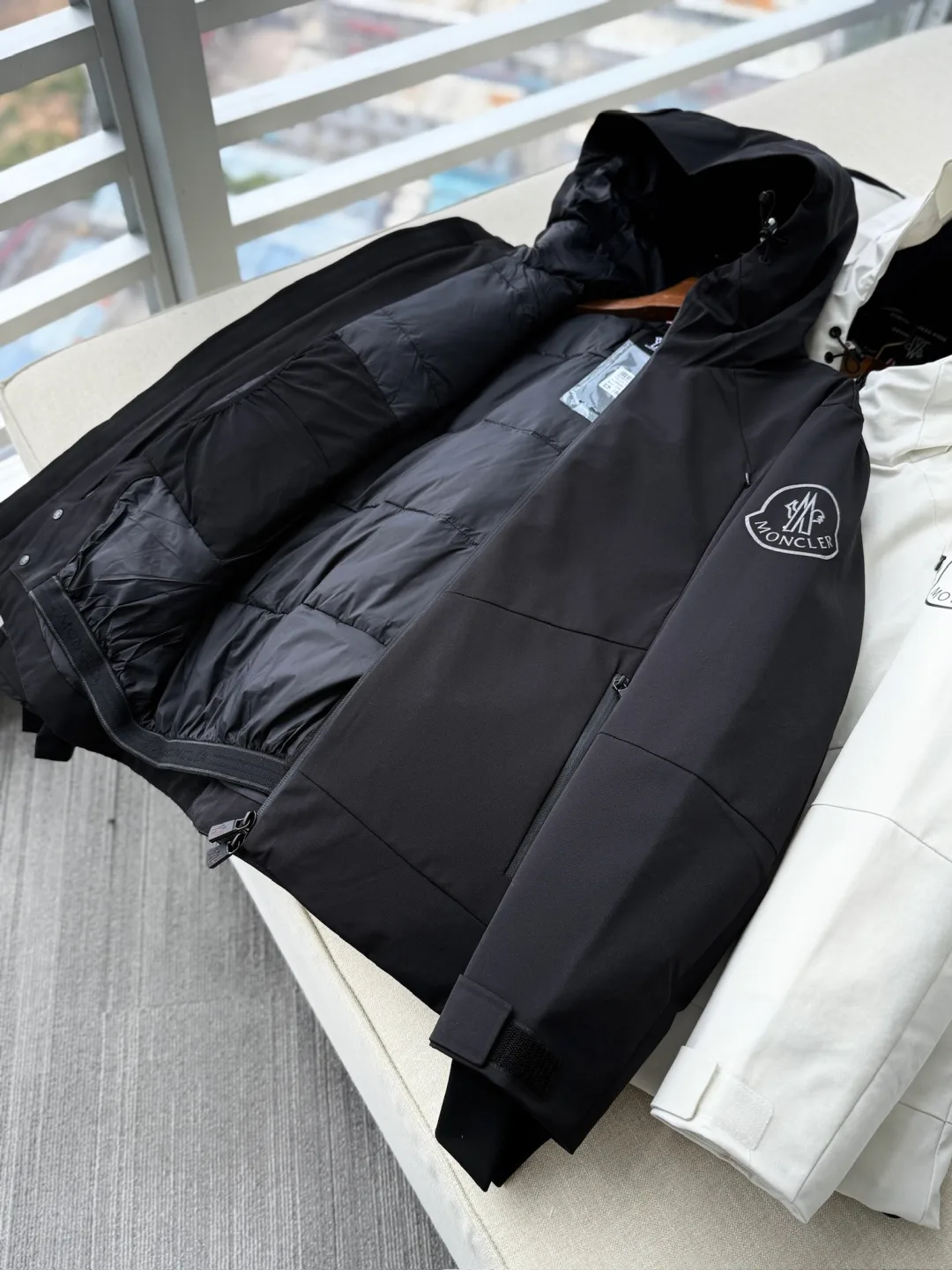 Куртки И Пуховики Женские Moncler 18728791