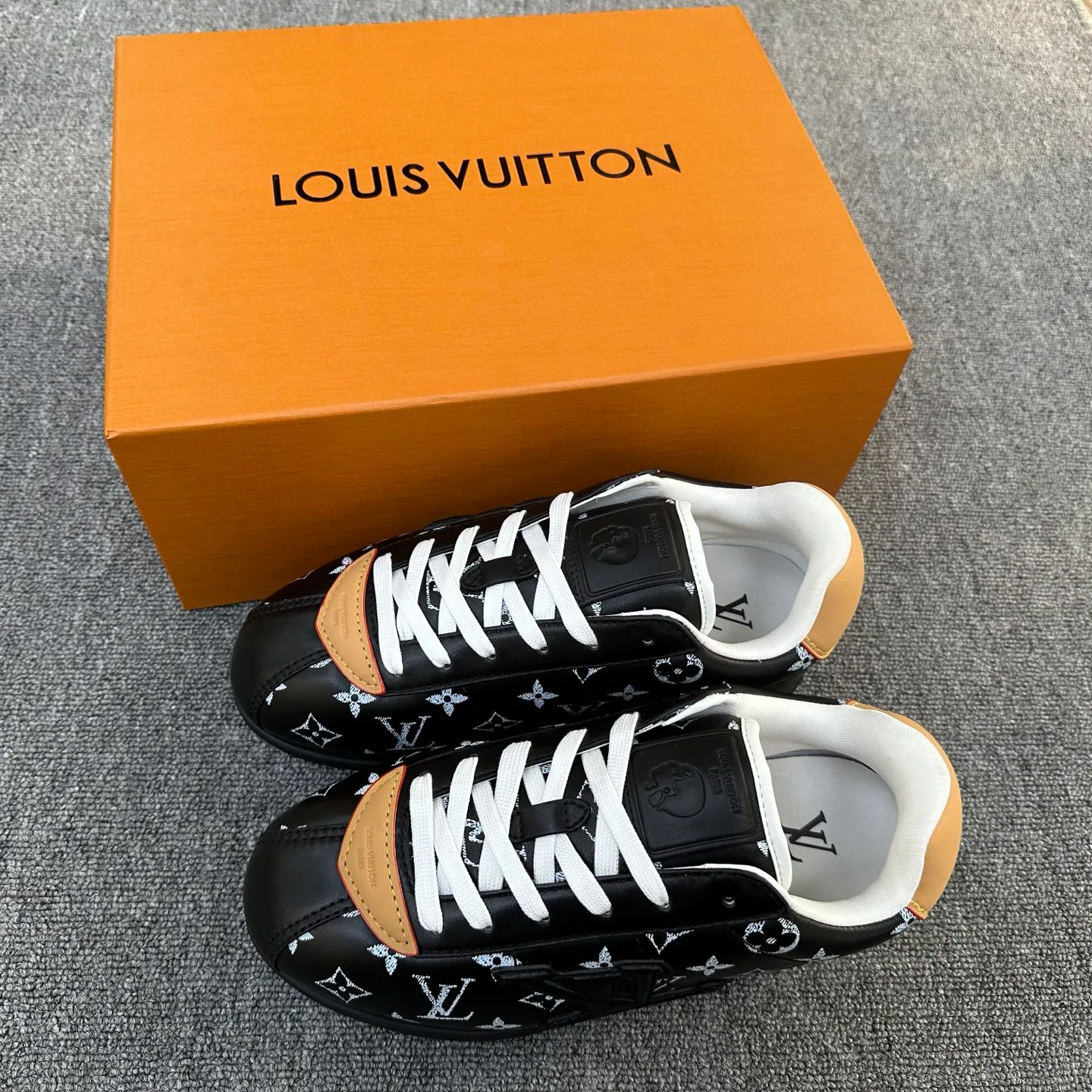 Кроссовки Мужские Louis Vuitton 1390001