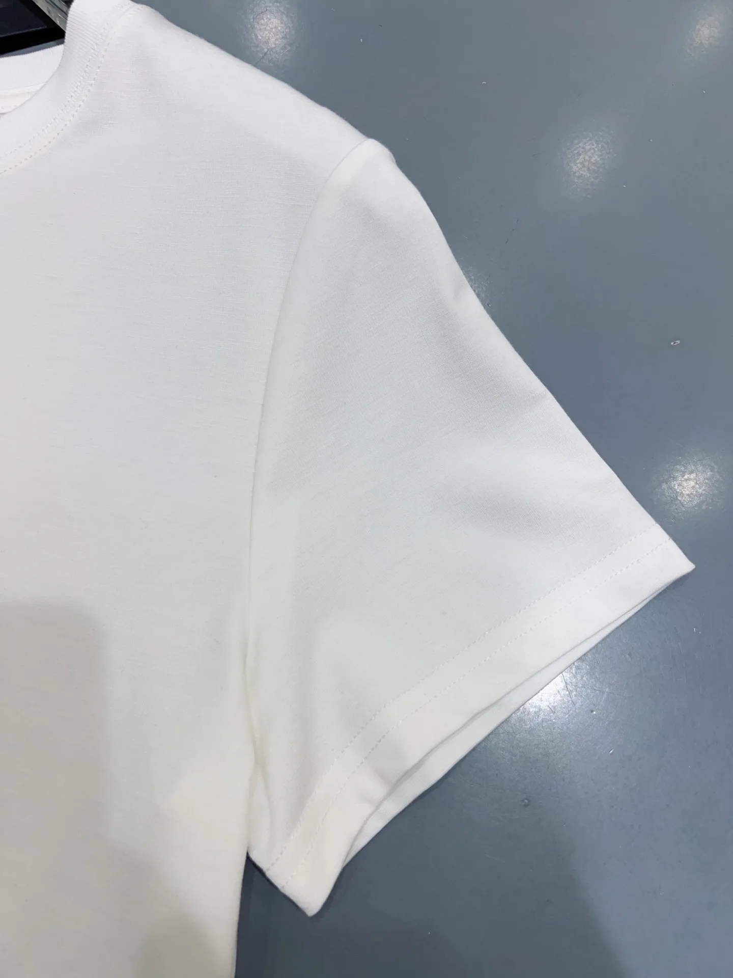 Футболки Женские Saint Laurent 13319721