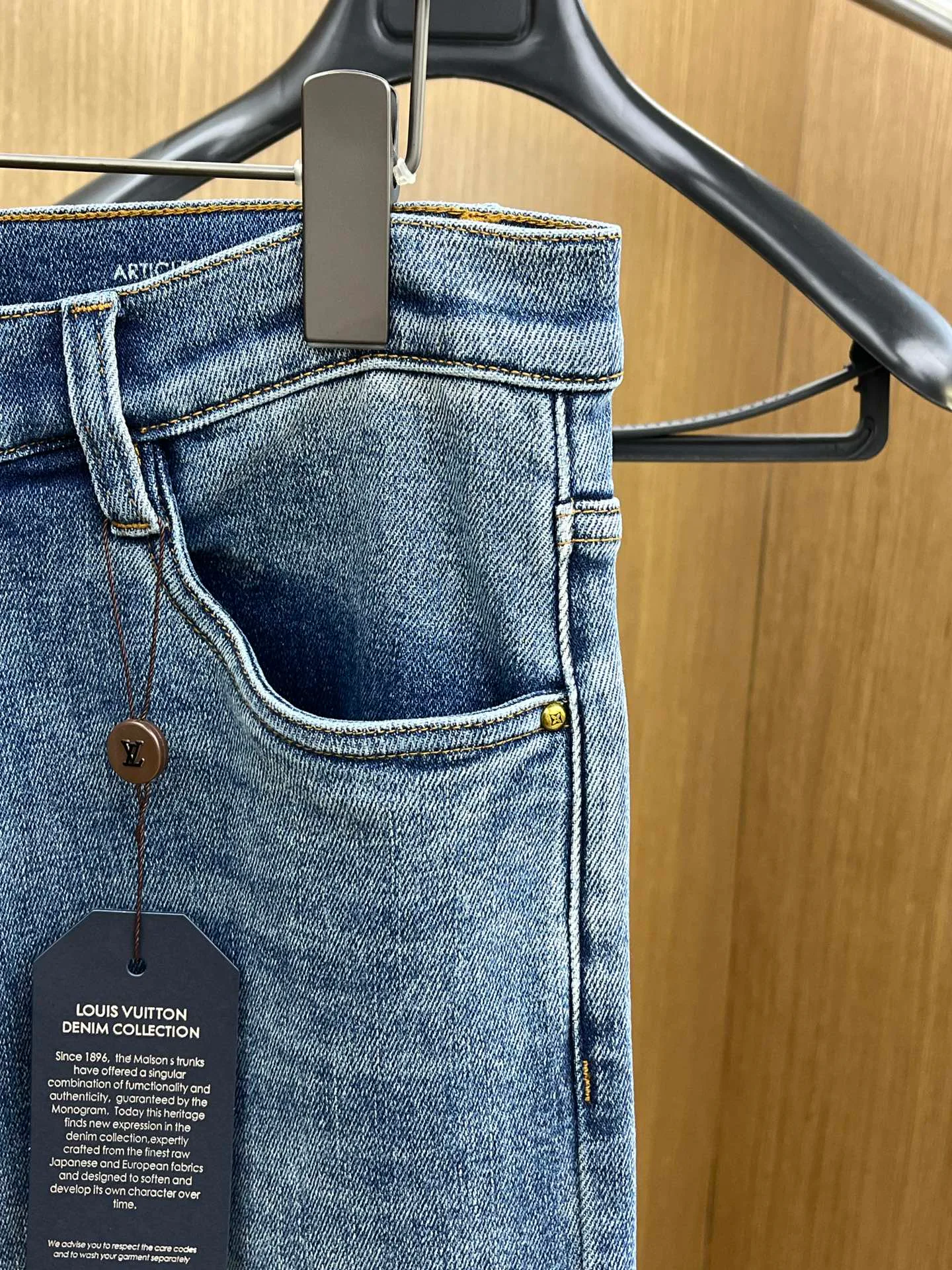 Джинсы Женские Louis Vuitton 11632750