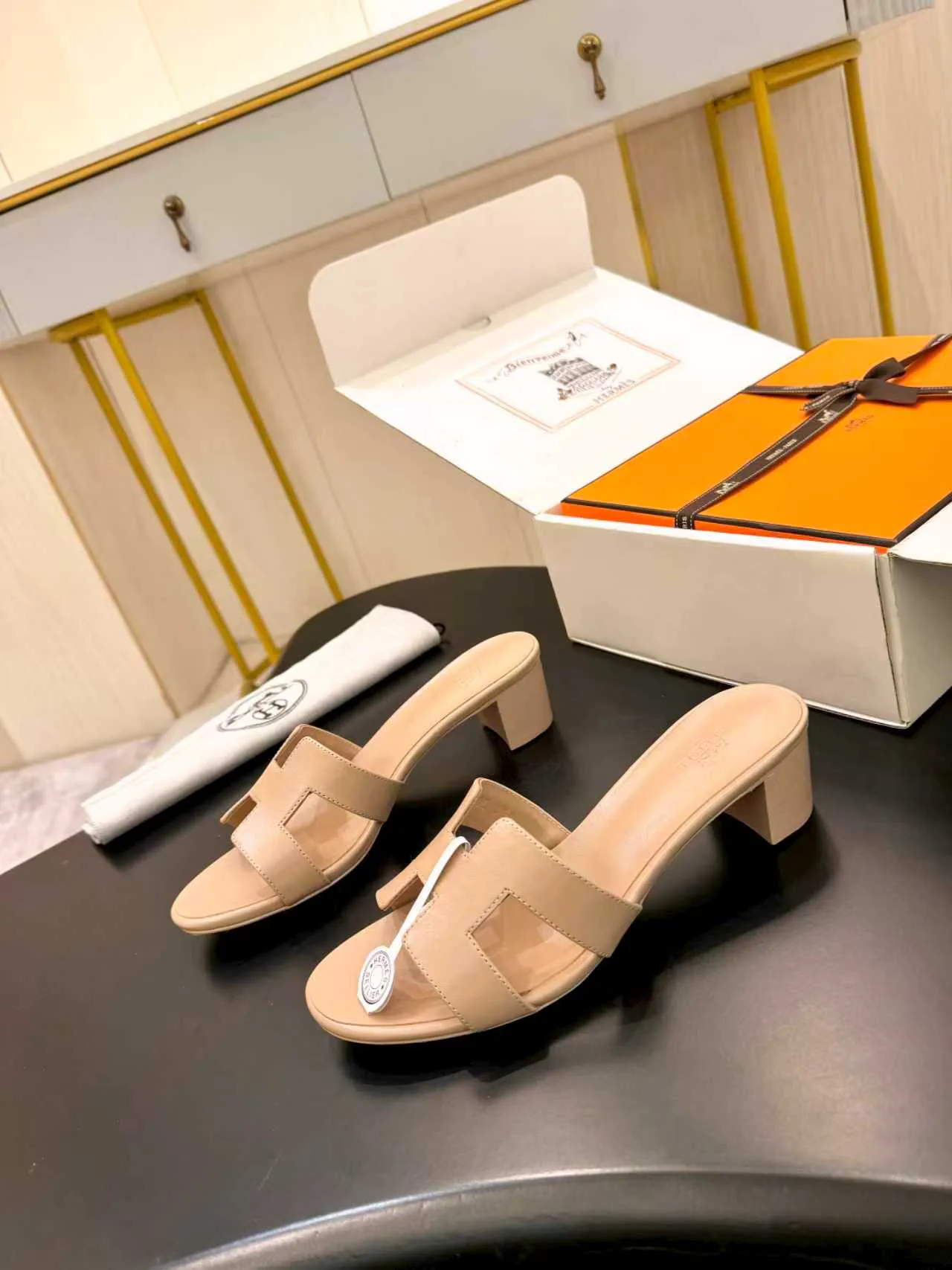 Сандалии Женские Hermes 10250436