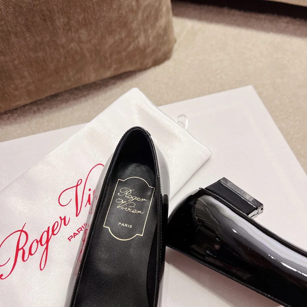 Туфли Женские Roger Vivier 17550712