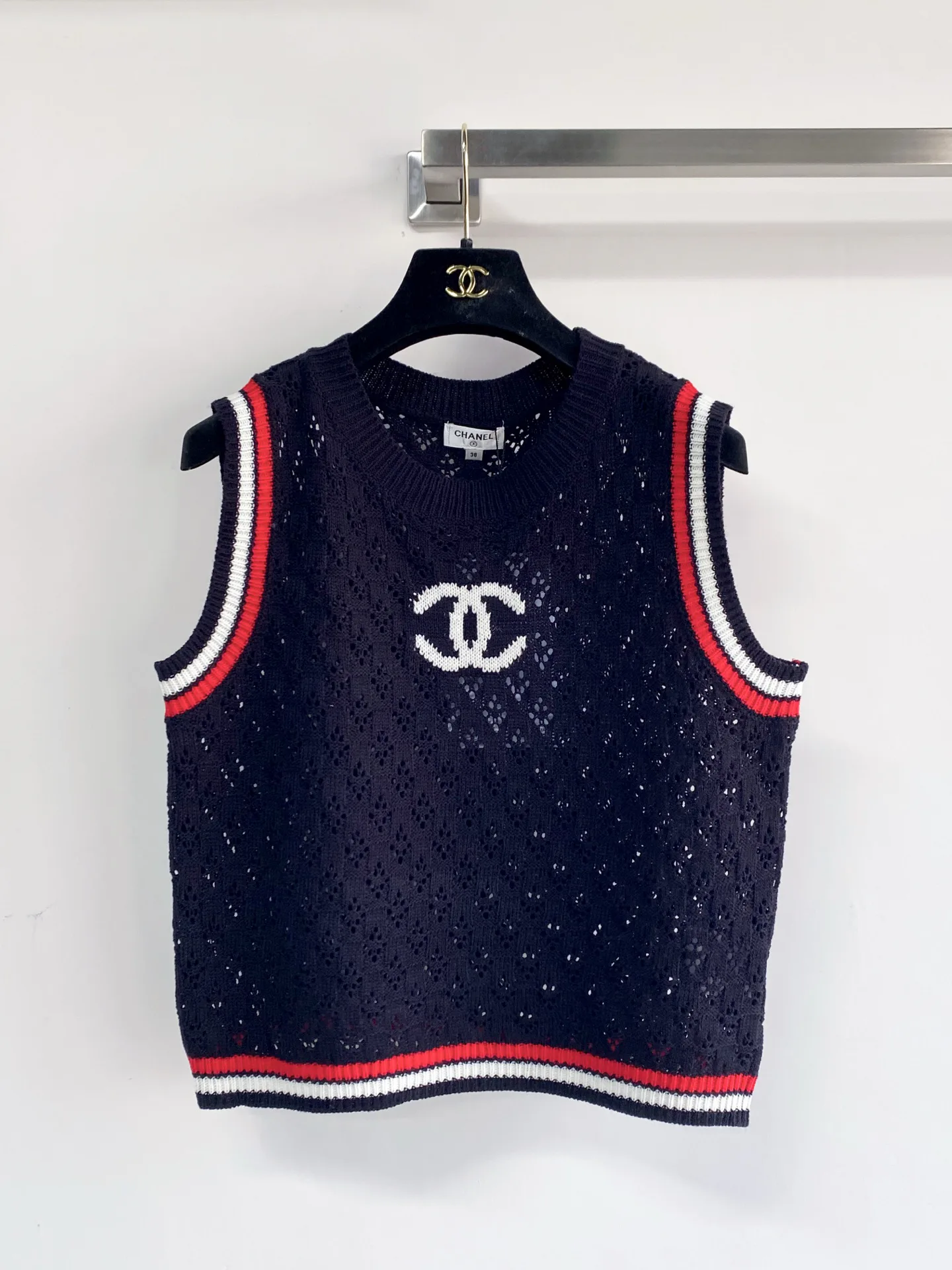 Жилеты Женские Chanel 11397878