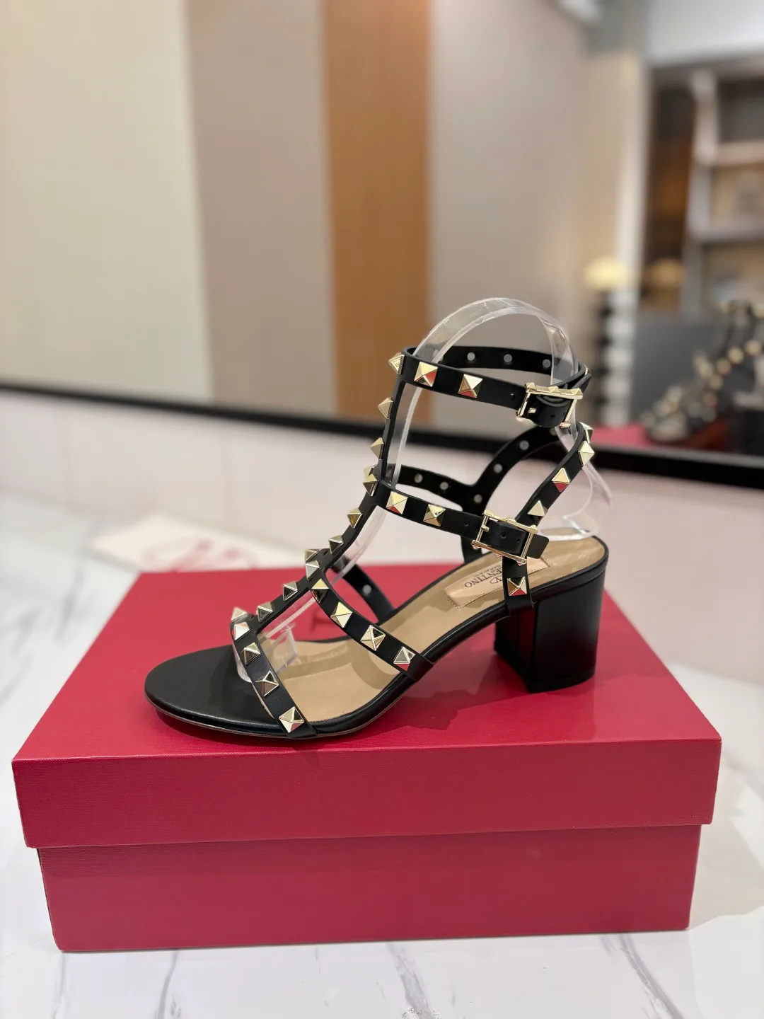 Босоножки Женские Valentino 11683074