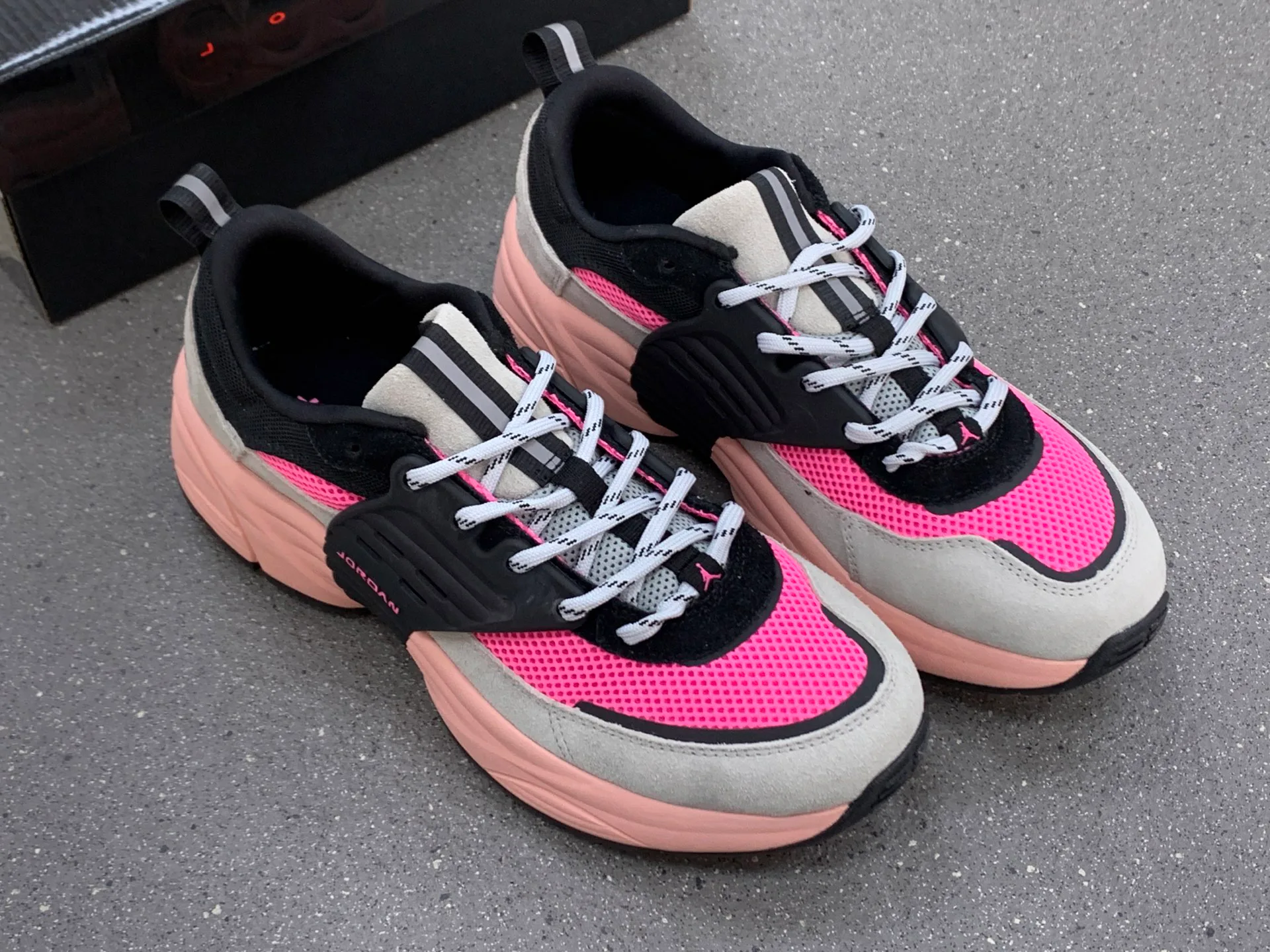 Кроссовки Женские Air Jordan 1261112