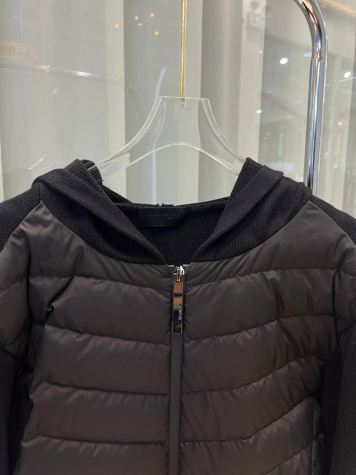 Куртки И Пуховики Женские Moncler 812989