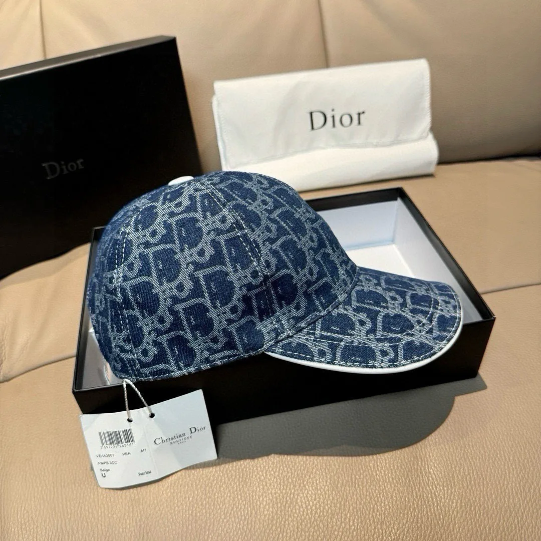 Головные Уборы Christian Dior 18105247