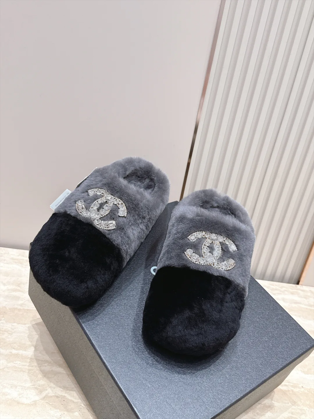 Тапочки Женские Chanel 18266279