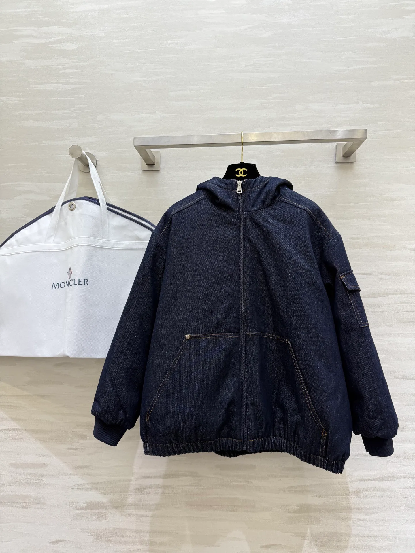 Куртки И Пуховики Женские Moncler 600352