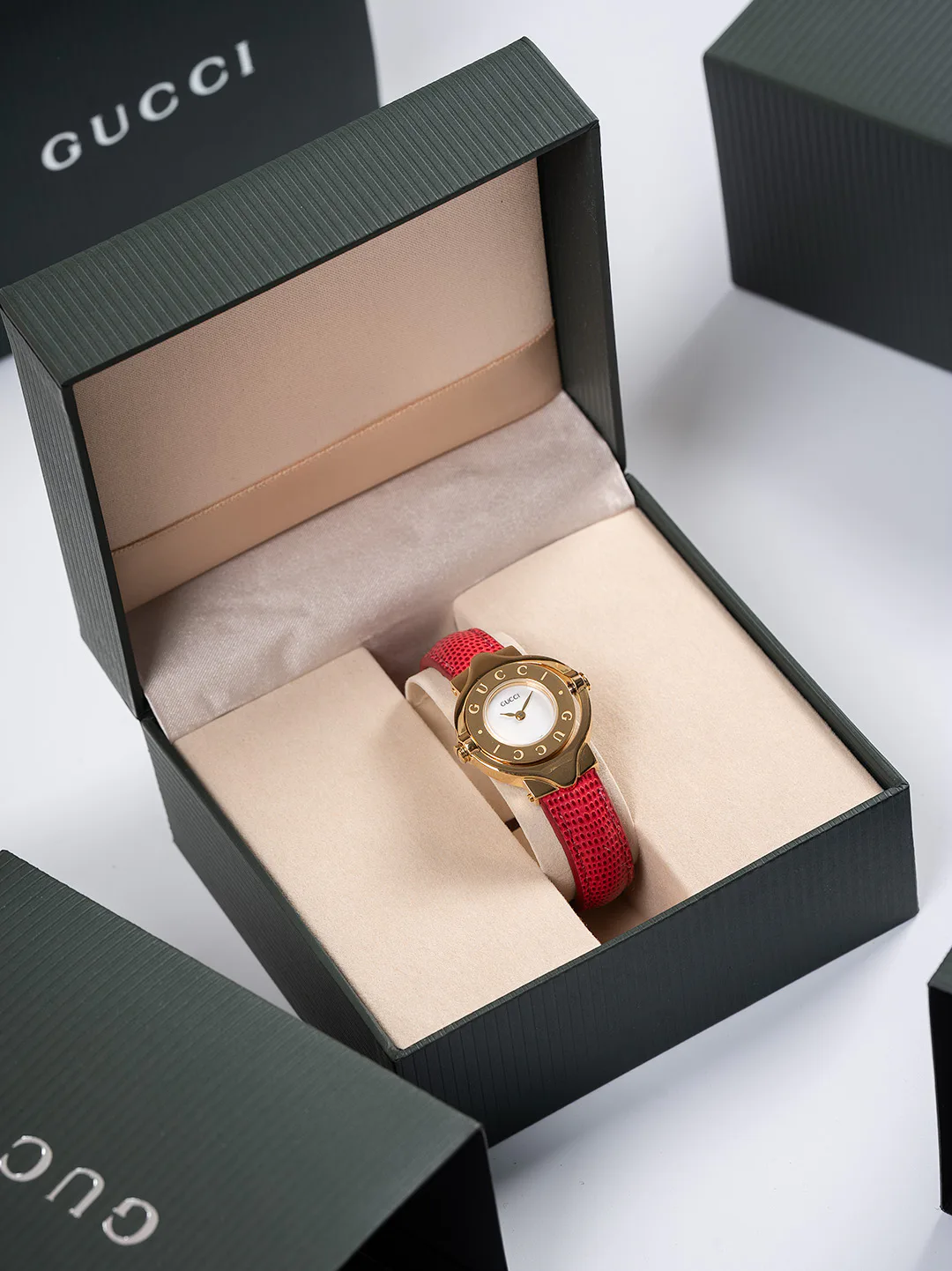 Часы Женские Gucci 18301209