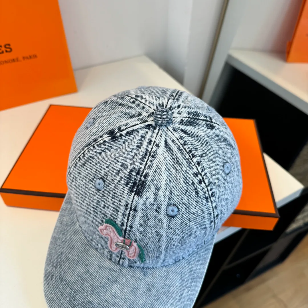 Головные Уборы Hermes 17350016