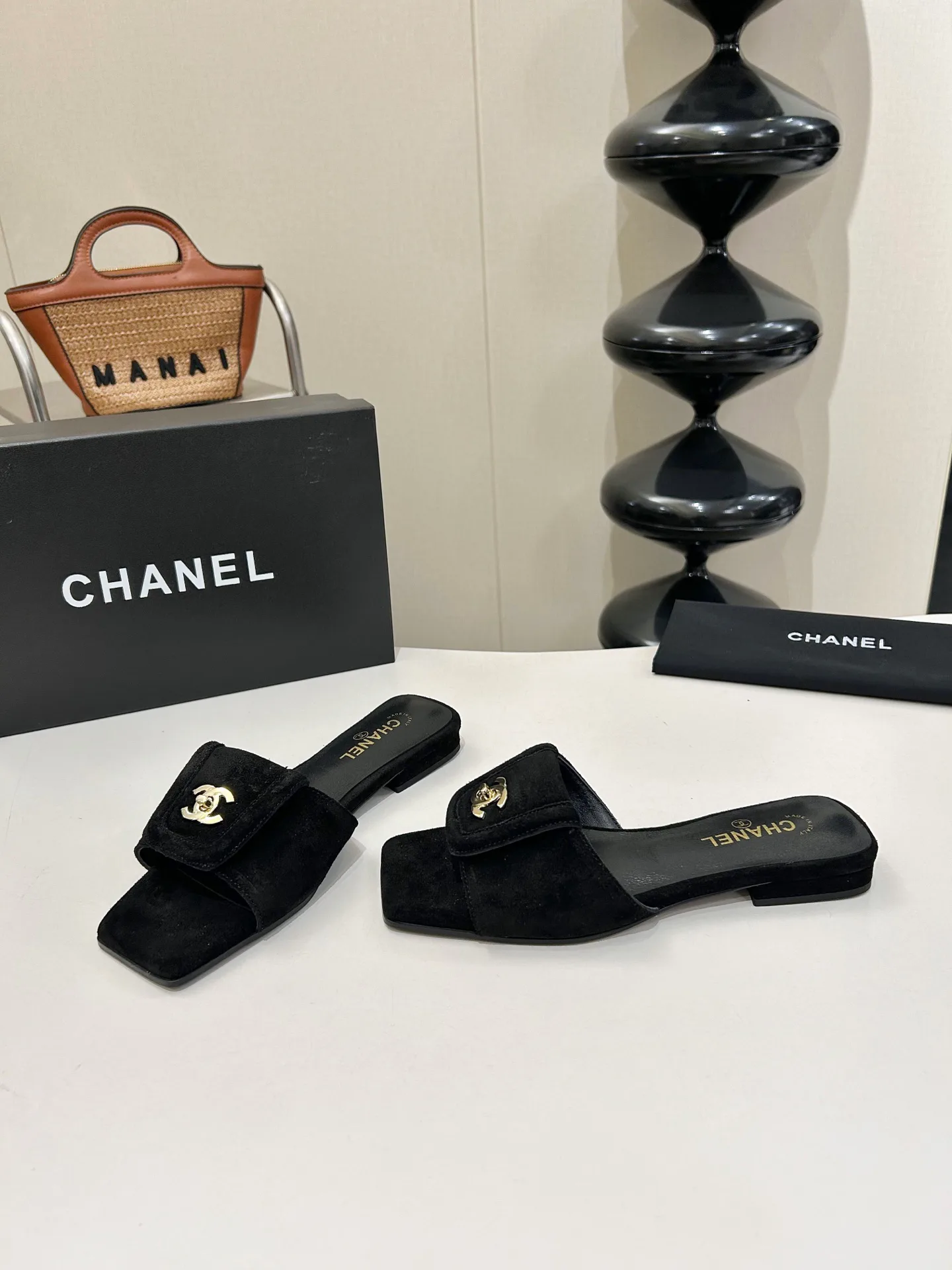 Шлепанцы Женские Chanel 13077797