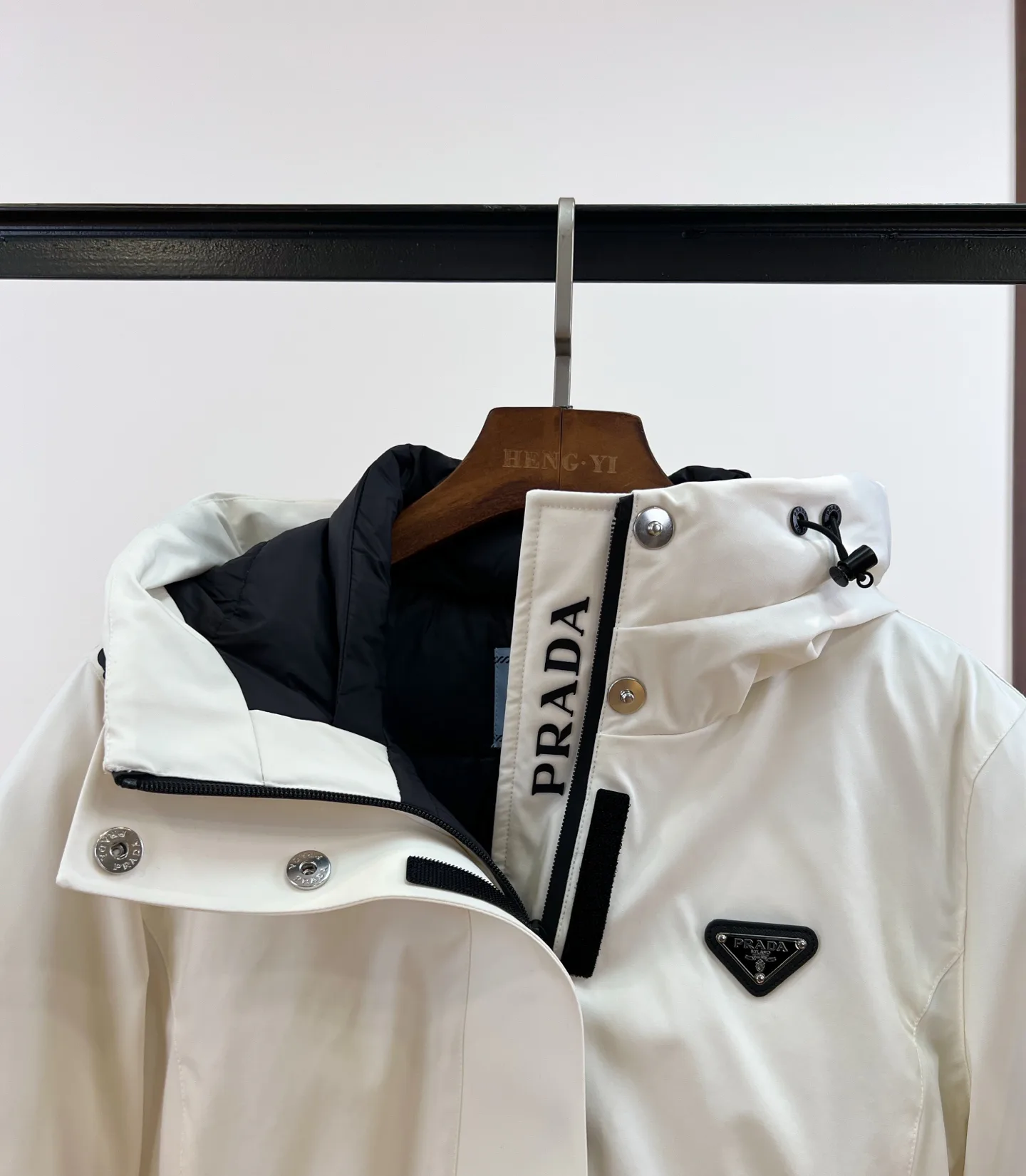 Куртки И Пуховики Женские Prada 17964769
