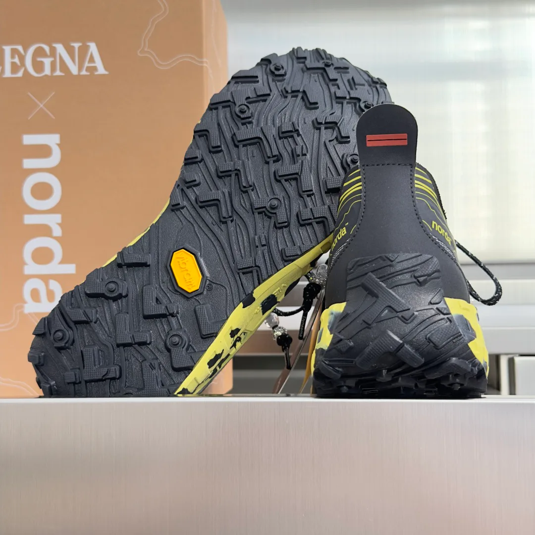 Кроссовки Женские Zegna 17950658