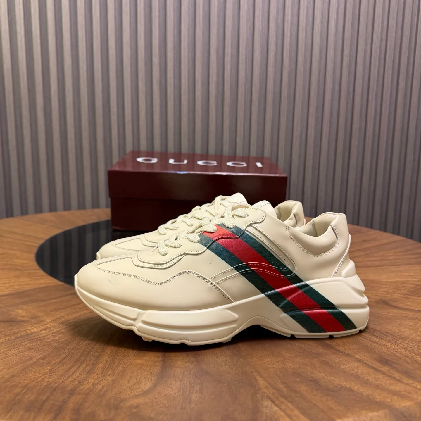 Кроссовки Женские Gucci 19545918