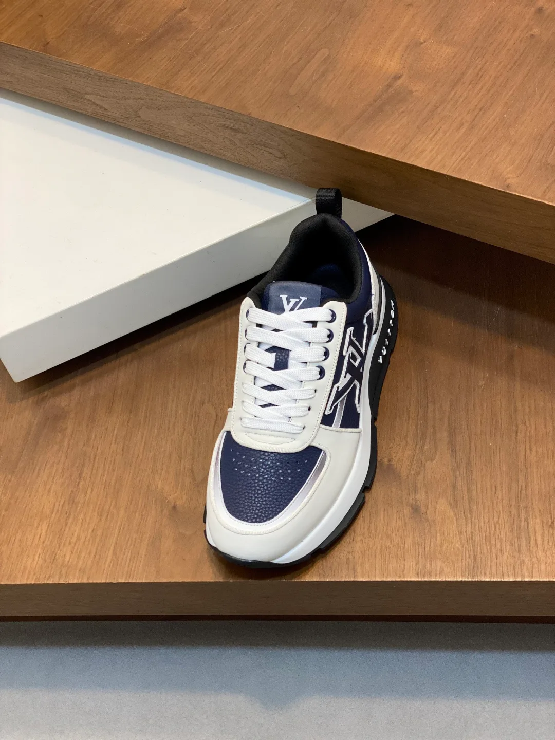 Кроссовки Мужские Louis Vuitton 11250174