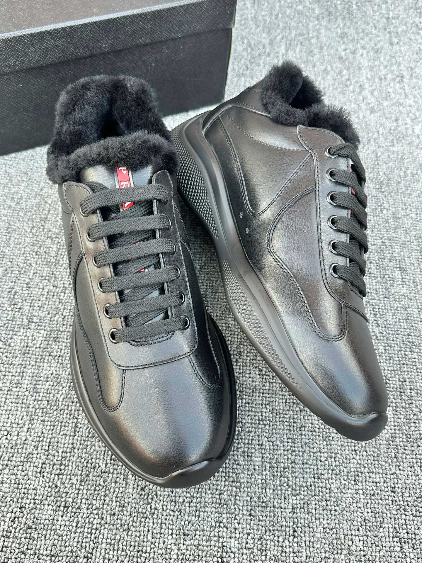 Кроссовки Мужские Prada 17219252
